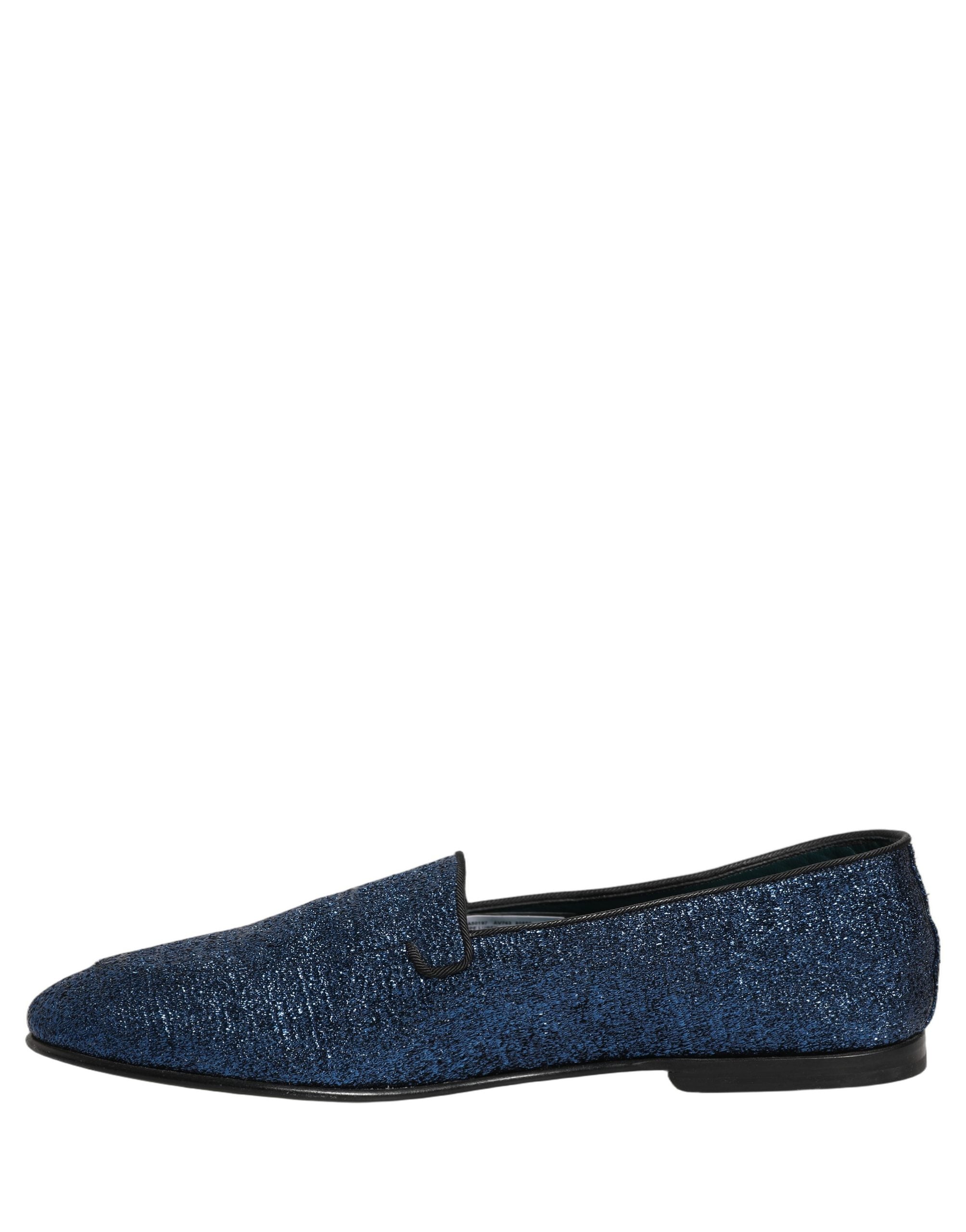 Chaussures loafers Dolce & Gabbana en glitter bleu et Lurex avec logo DG, vue de face.