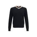 Sweatshirt en laine noire Burberry Oves Aries, style décontracté avec logo distinctif, porté sur un mannequin.