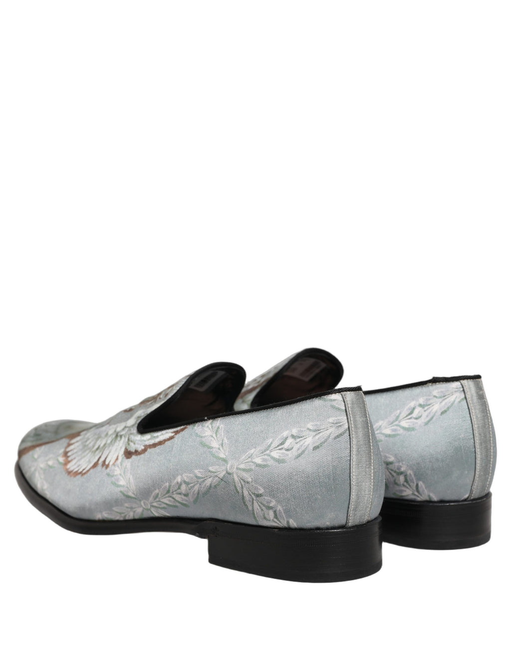Chaussures hommes Dolce & Gabbana, loafers en velours gris à motifs baroque et angel sur le devant.