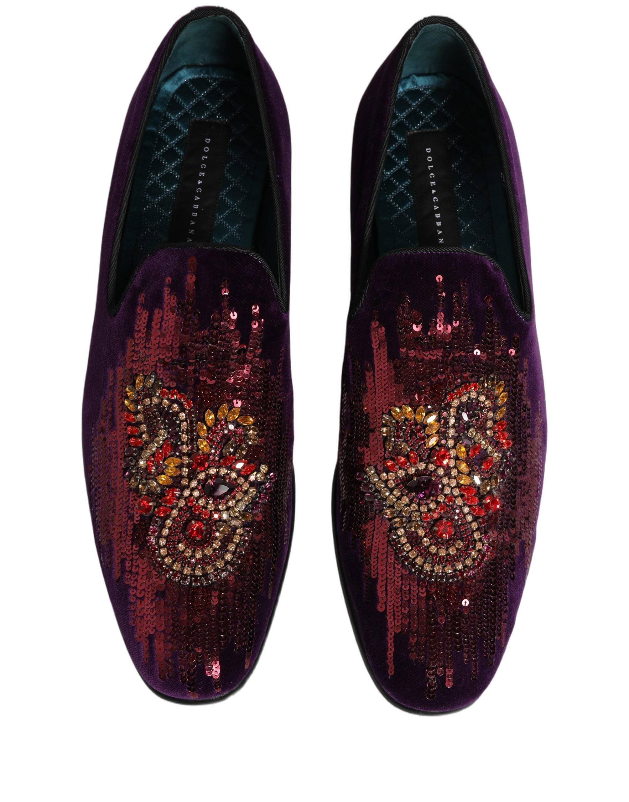 Chaussures mocassins Dolce & Gabbana Violet Velvet avec sequins et strass, détails élégants et sophistiqués.