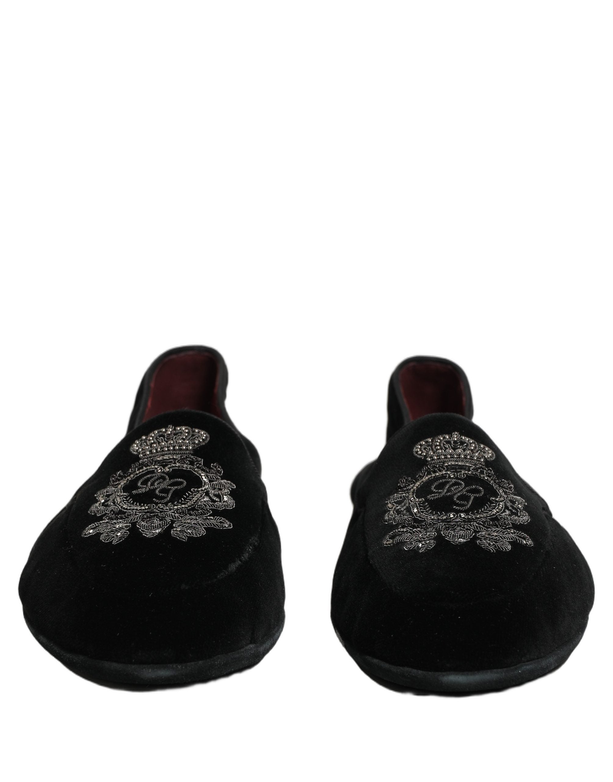 Chaussures mocassins Dolce & Gabbana en velours noir avec broderie de couronne, élégantes et sophistiquées.