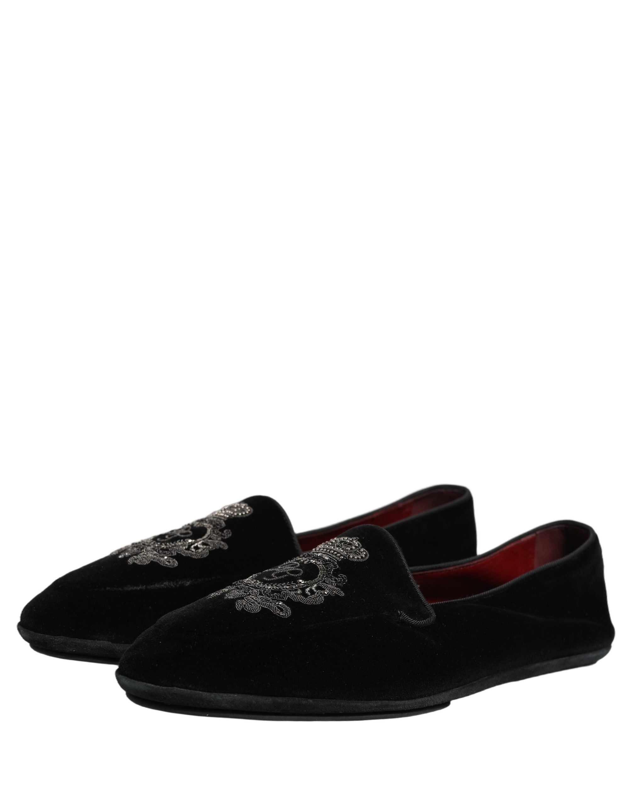 Chaussures loafers en velours noir Dolce & Gabbana avec broderie de couronne élégante, finition raffinée et design sophistiqué.
