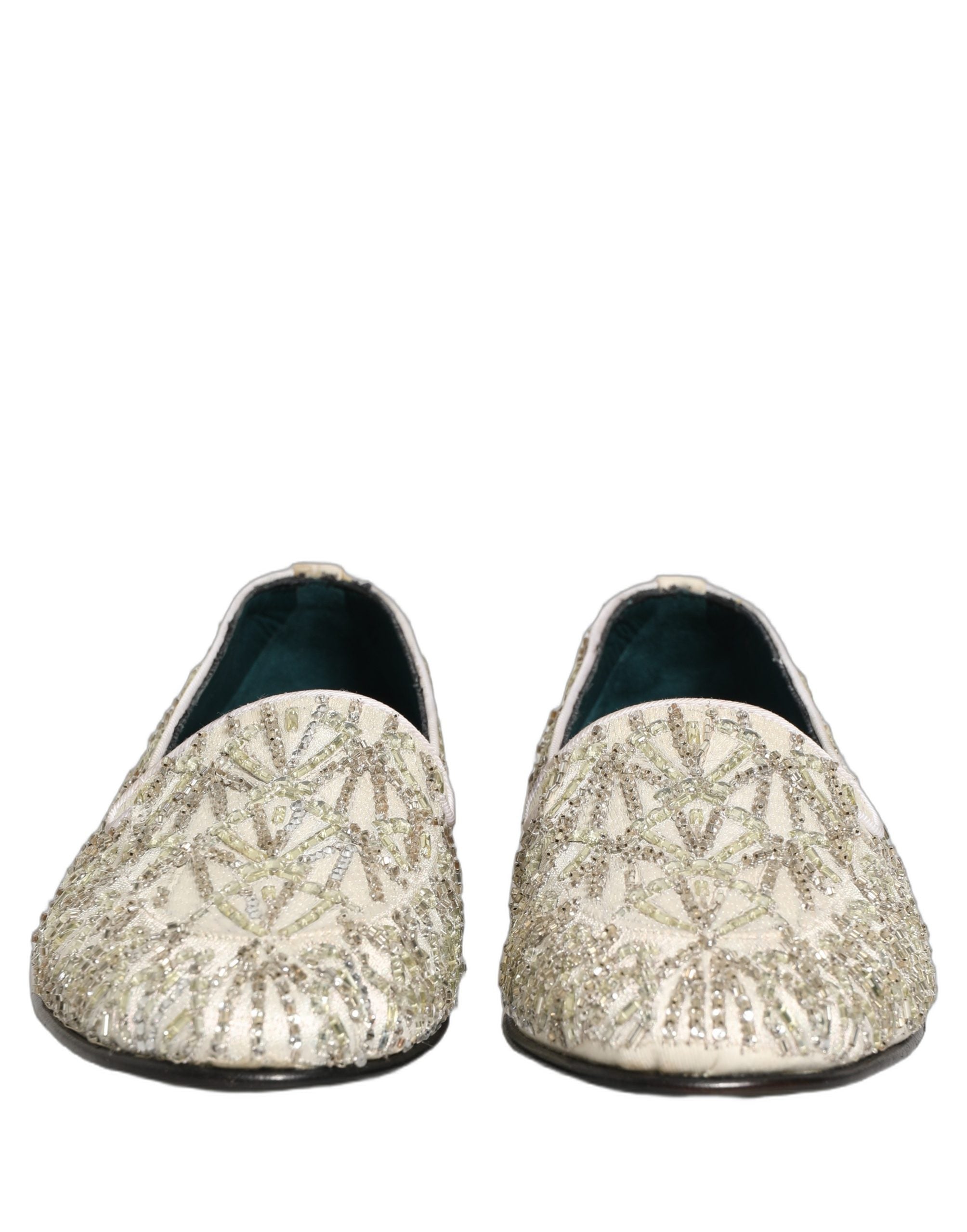 Chaussures loafers Dolce & Gabbana en velours blanc brodé, chaussures élégantes pour femmes.