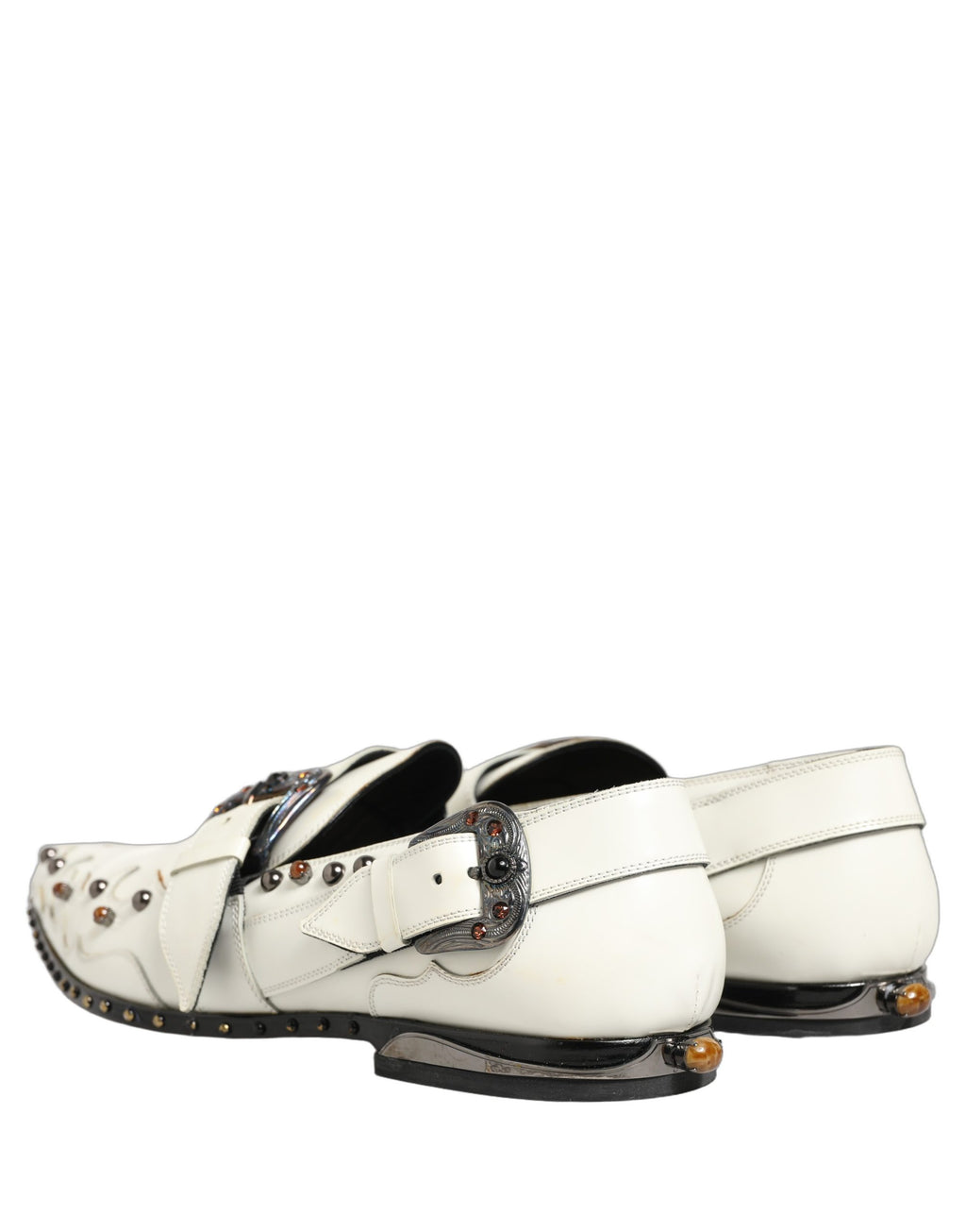 Chaussures formelles Dolce & Gabbana blanches à clous et bride monk, élégantes et sophistiquées, en cuir.