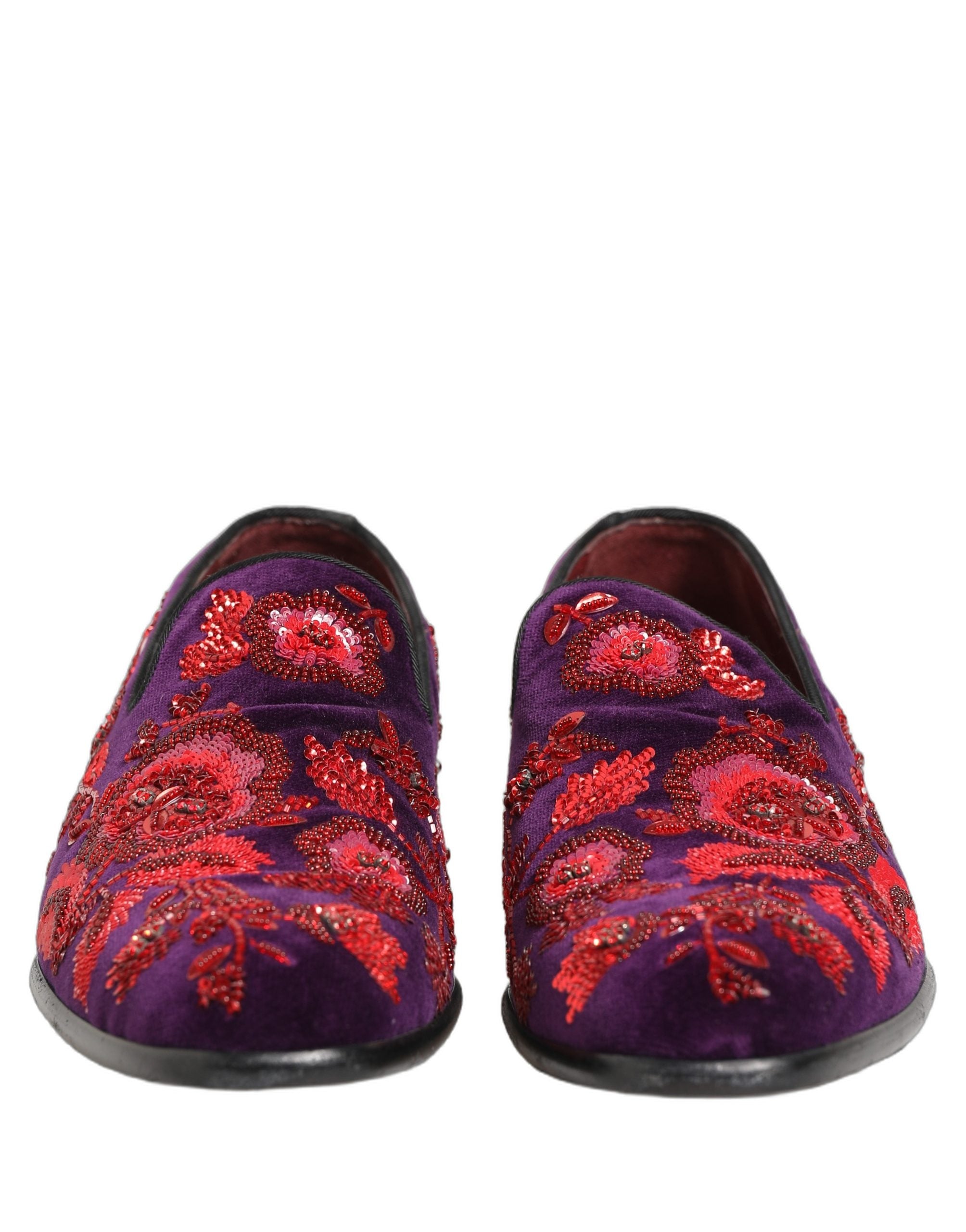 Chaussures mocassins Dolce & Gabbana Violet rouge avec perles décoratives et embellissements en perles.