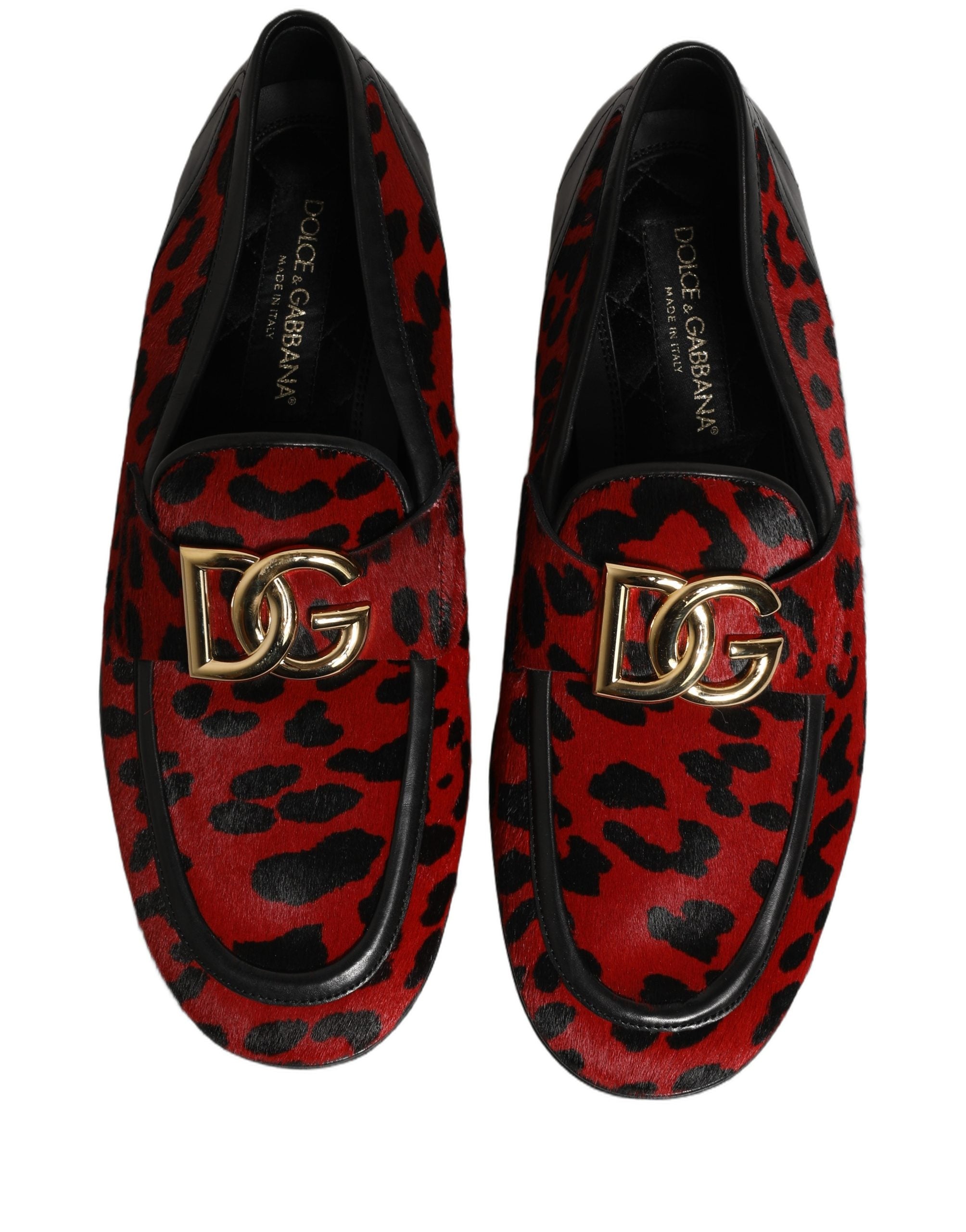 Chaussures loafers Dolce & Gabbana en cuir de poney à imprimé léopard rouge, style élégant et tendance.