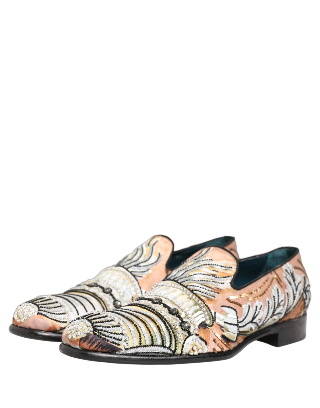 Chaussures loafers Dolce & Gabbana en soie brodée multicolore avec sequins, élégantes et ornées de motifs colorés.