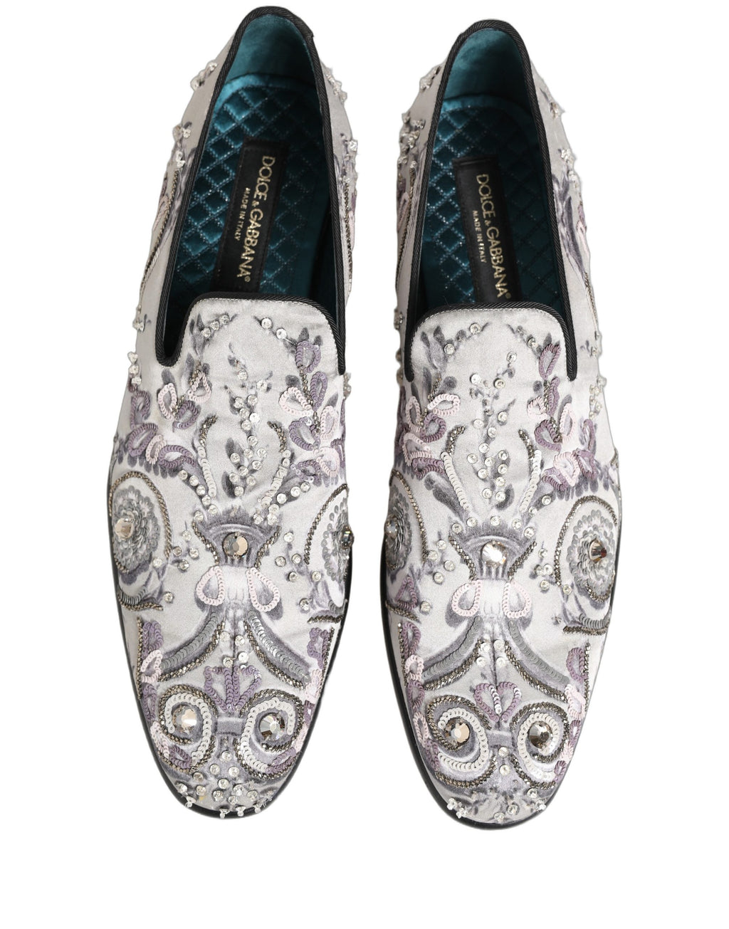 Chaussures slip-on Dolce & Gabbana blanches à sequins pour occasion formelle, élégantes et tendance.