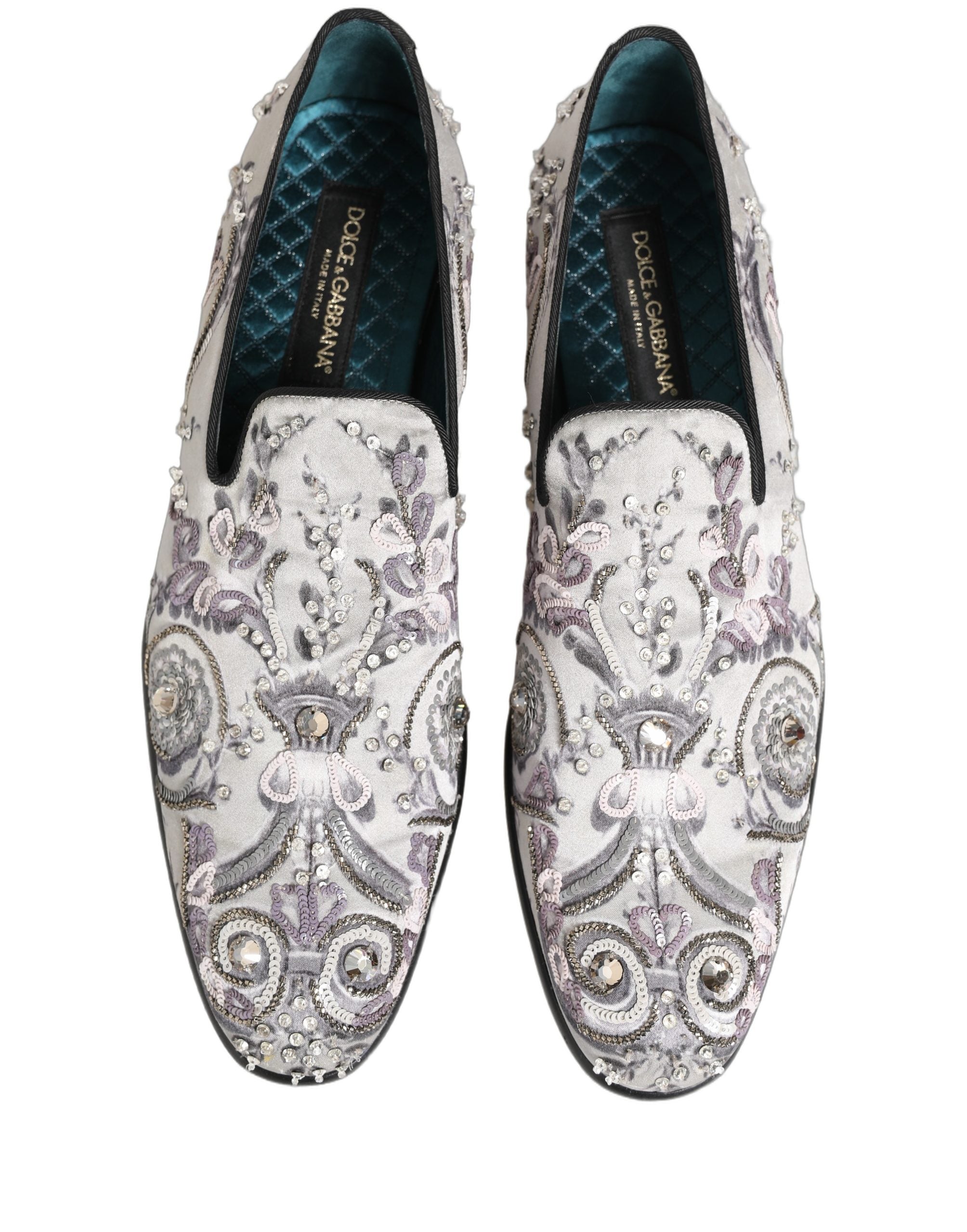 Chaussures slip-on Dolce & Gabbana blanches à sequins pour occasion formelle, élégantes et tendance.