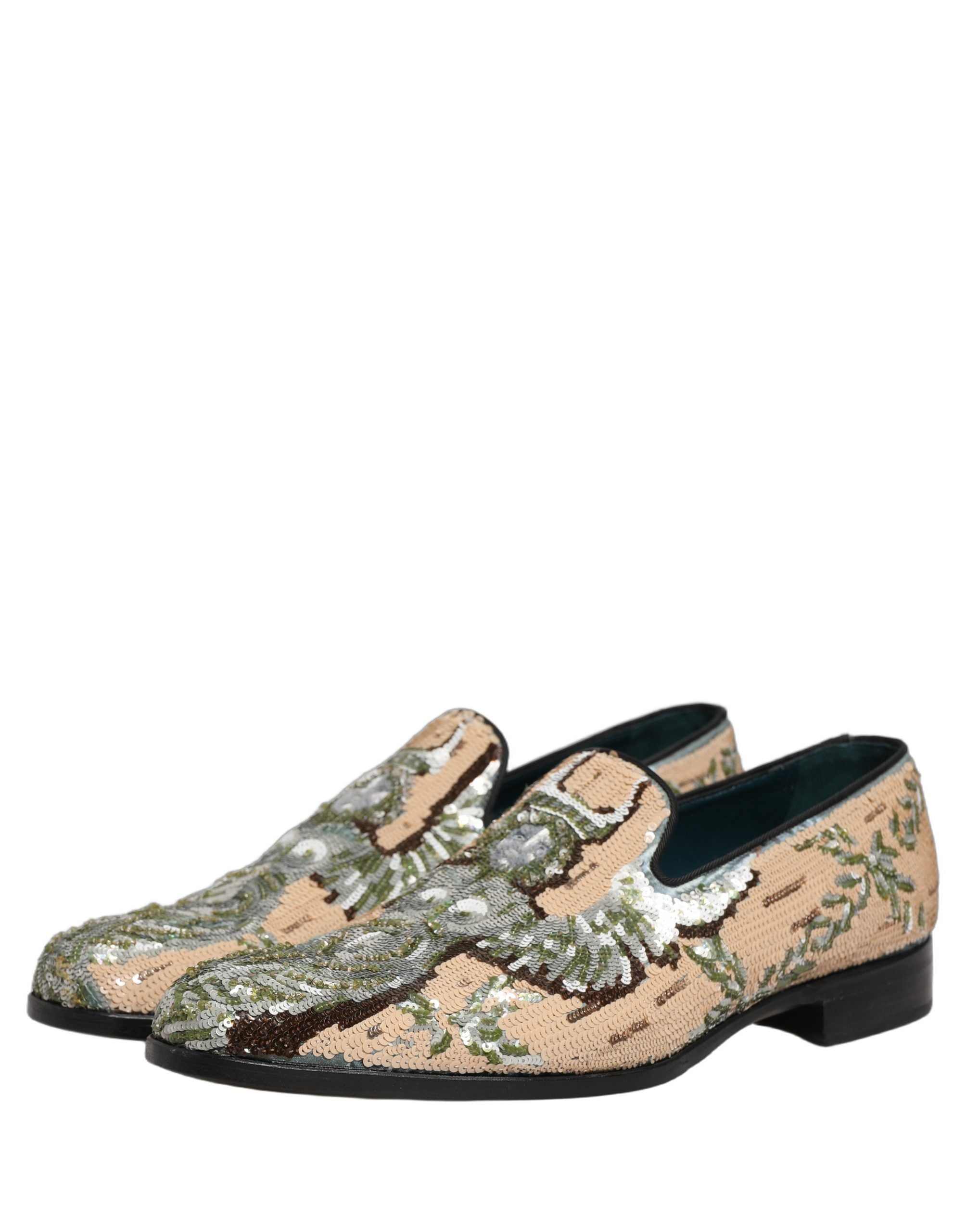 Chaussures loafers Dolce & Gabbana beige avec broderie à sequins, style élégant et sophistiqué pour femme.