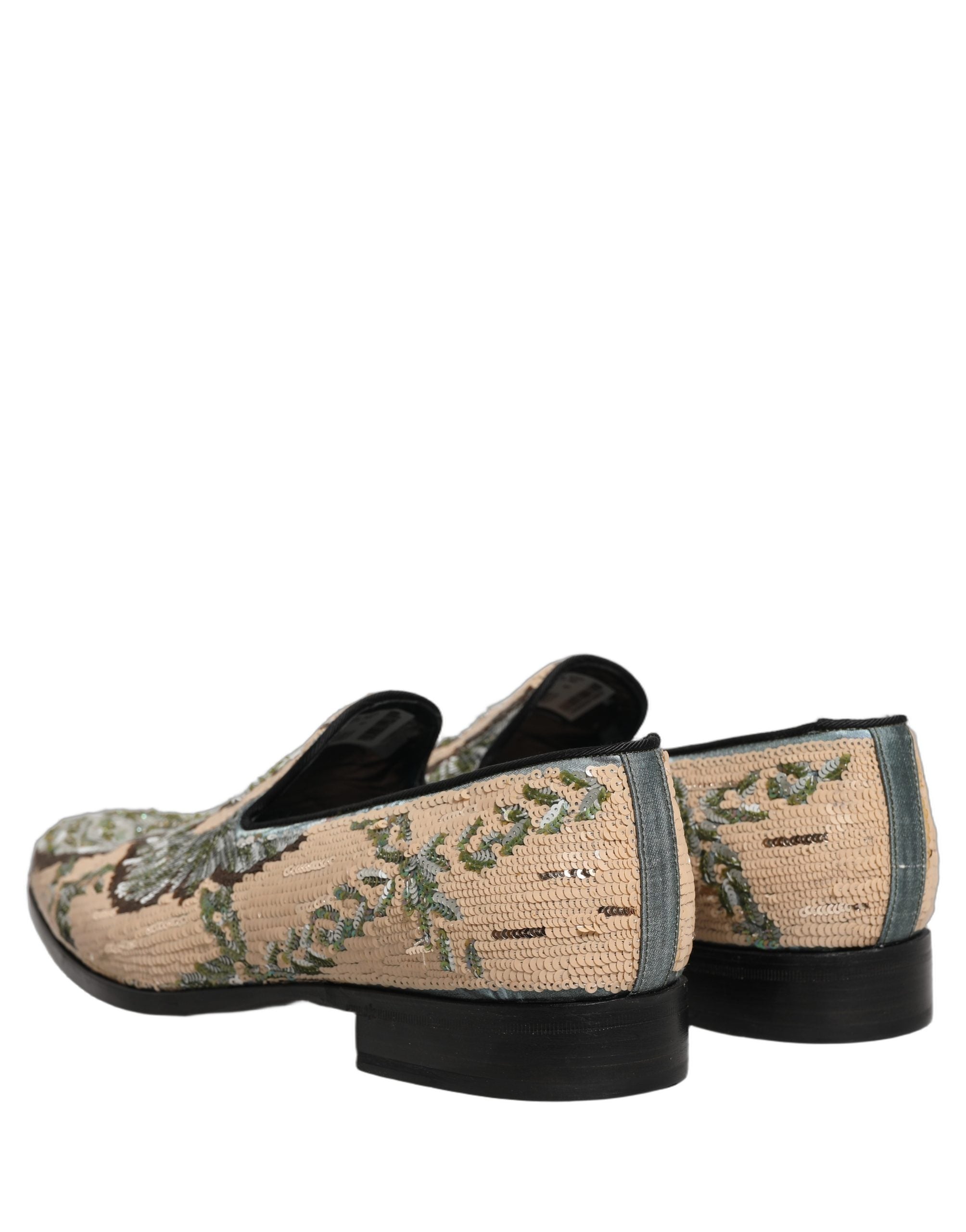 Chaussures loafers Dolce & Gabbana beige avec broderie à sequins et détails élégants, vues de l'avant.