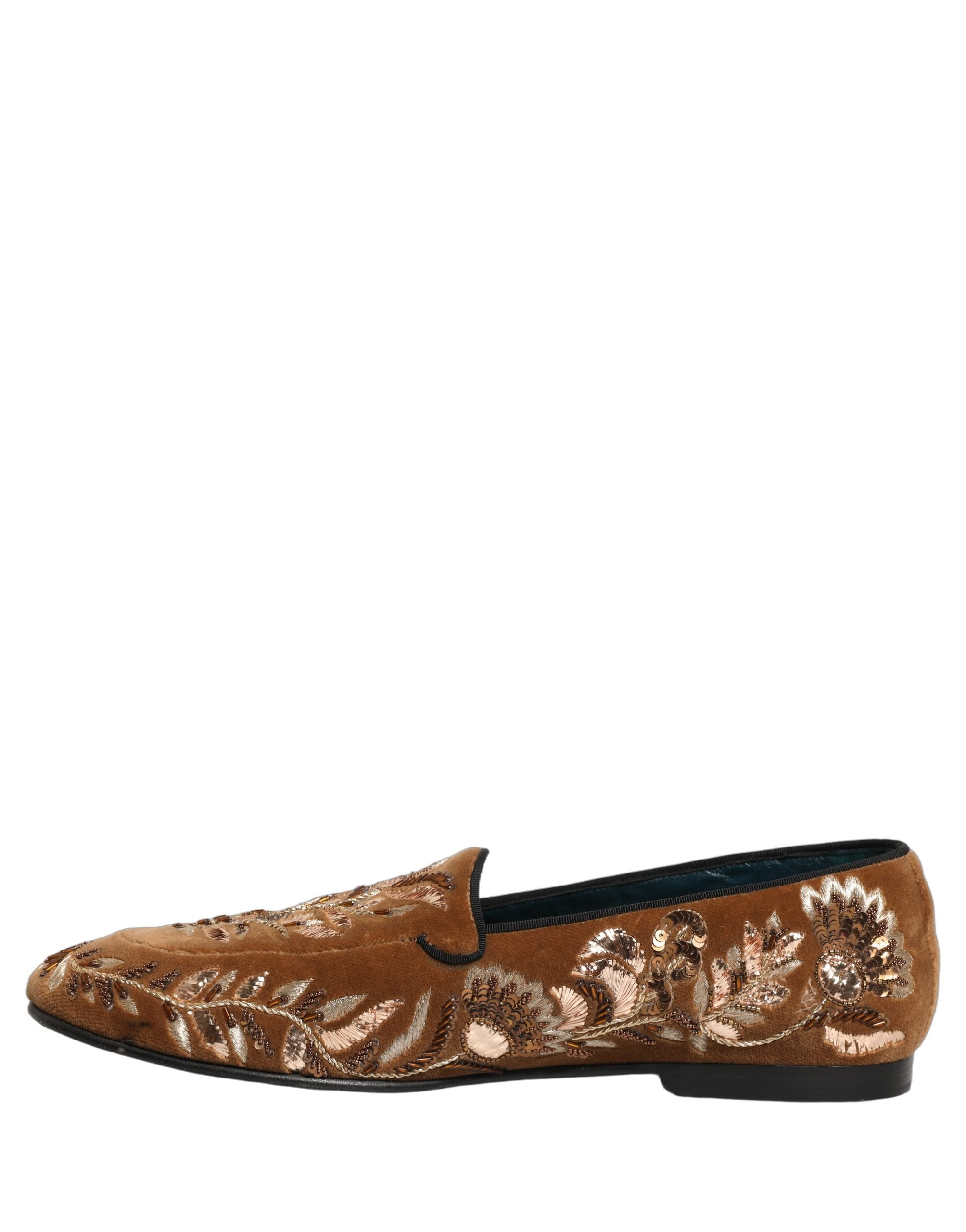 Chaussures loafers en velours marron Dolce & Gabbana avec broderie florale élégante, détails sophistiqués et finition raffinée.