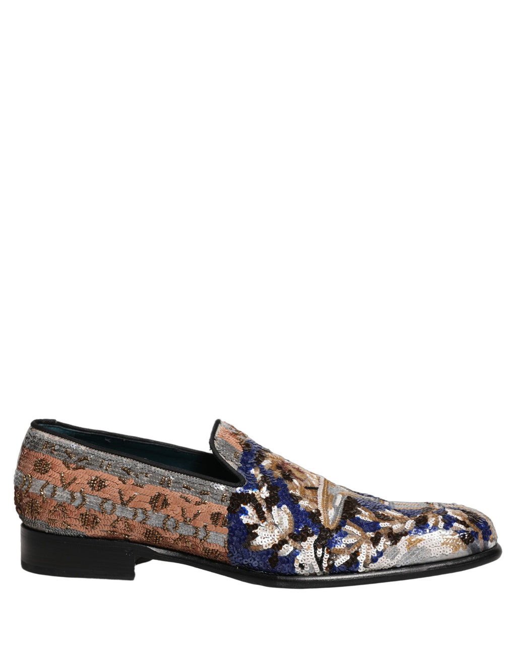 Mocassins Dolce & Gabbana brodés avec sequins multicolores, détails élégants et finition en cuir pour femme.