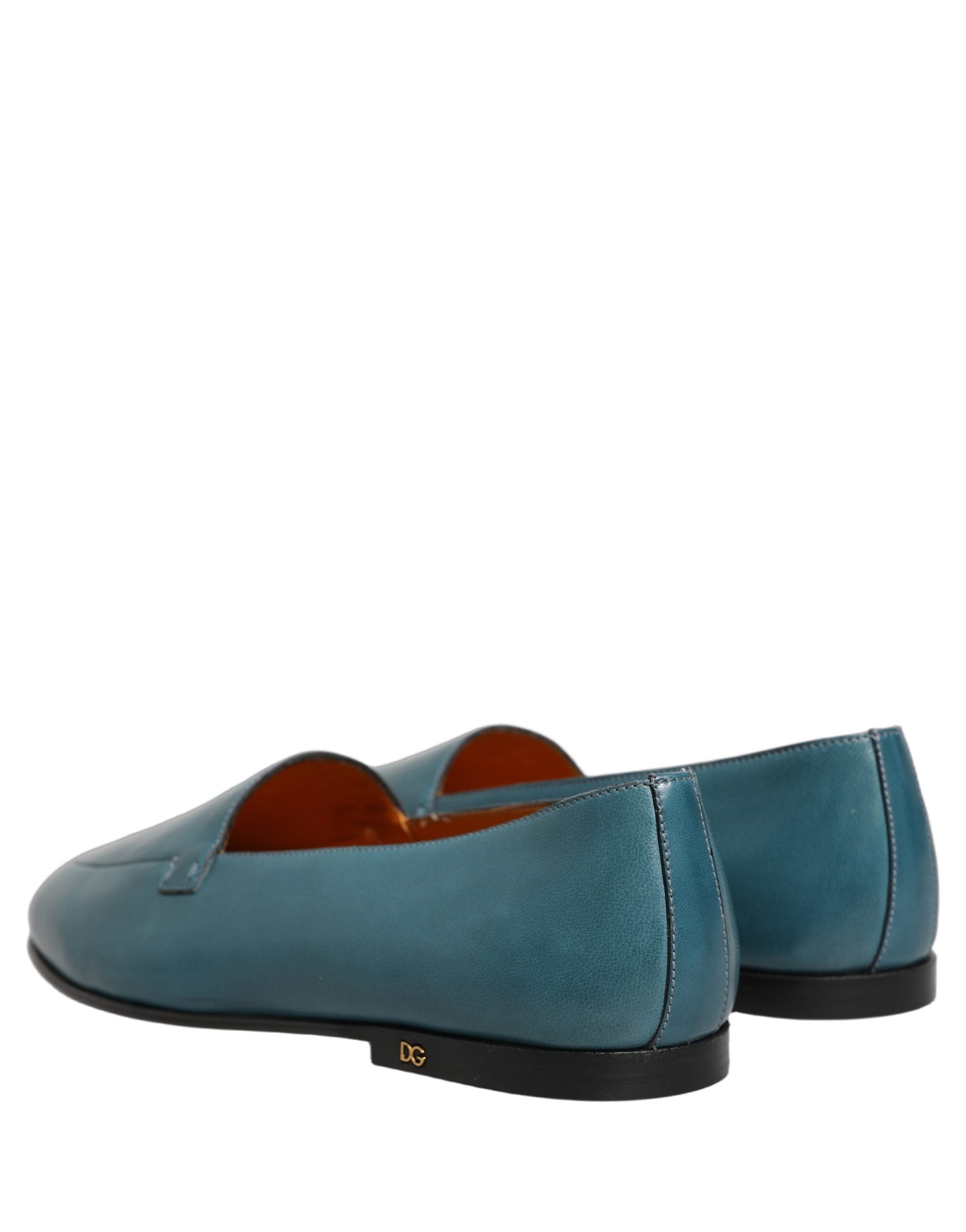 Mocassins pour hommes Dolce & Gabbana en cuir bleu avec logo, slip-on élégant et confortable, vue de face sur fond blanc.