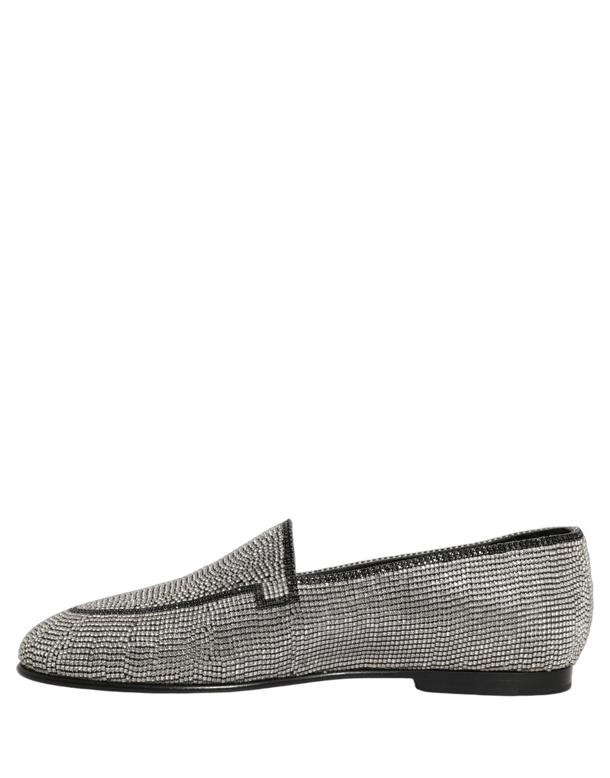 Chaussures loafers pour homme Dolce & Gabbana en argent avec cristaux brillants, élégantes et sophistiquées.