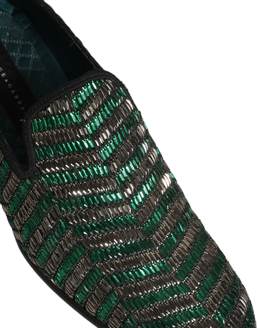 Chaussures loafers Dolce & Gabbana en argent et vert ornées de détails embellis, vues de face.