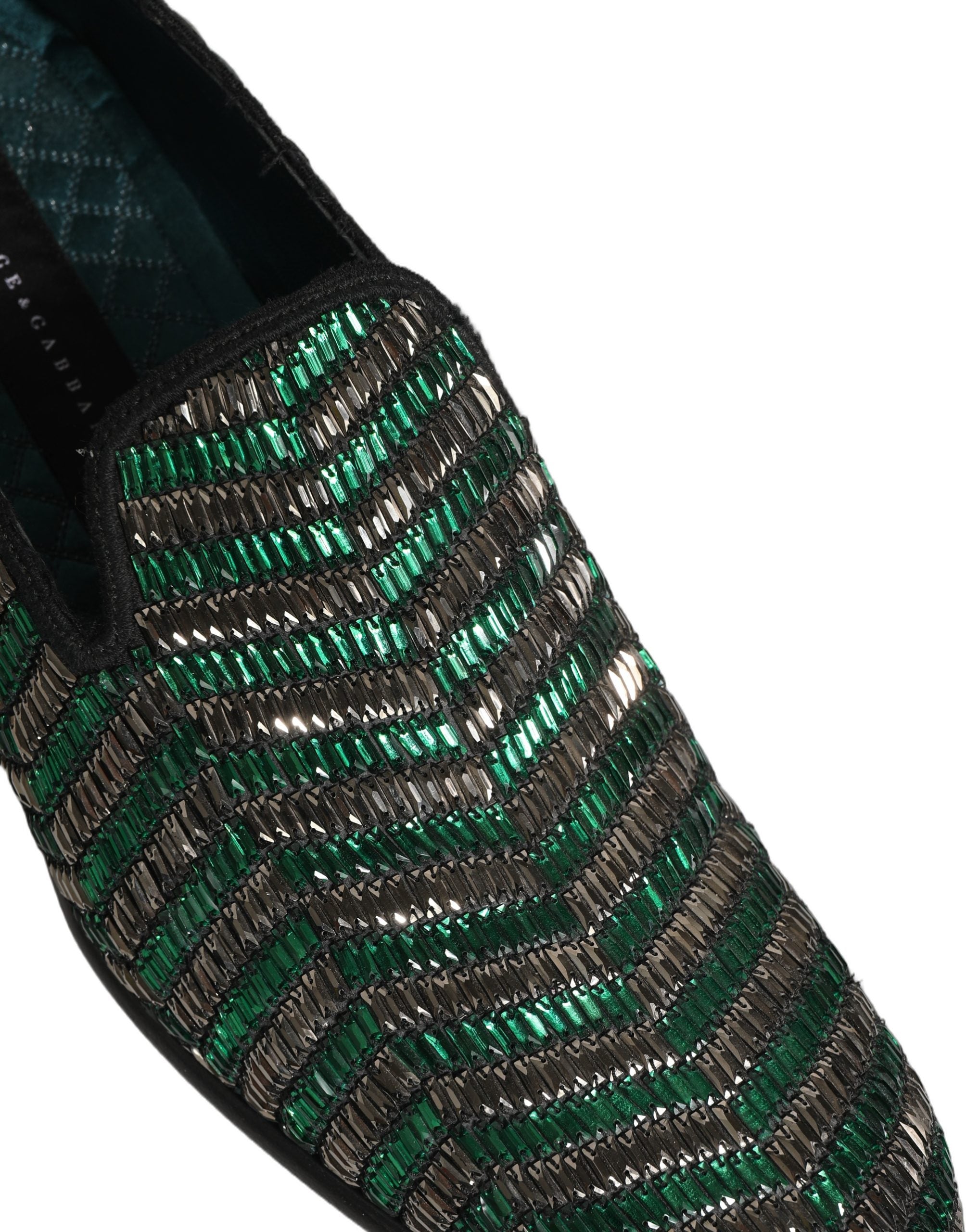 Chaussures loafers Dolce & Gabbana en argent et vert ornées de détails embellis, vues de face.
