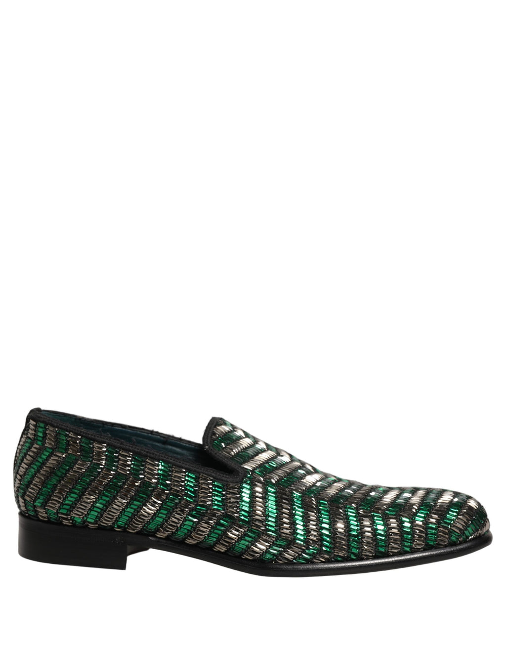 Chaussures mocassins Dolce & Gabbana en argent et vert avec embellissements, visibles sur un fond neutre.