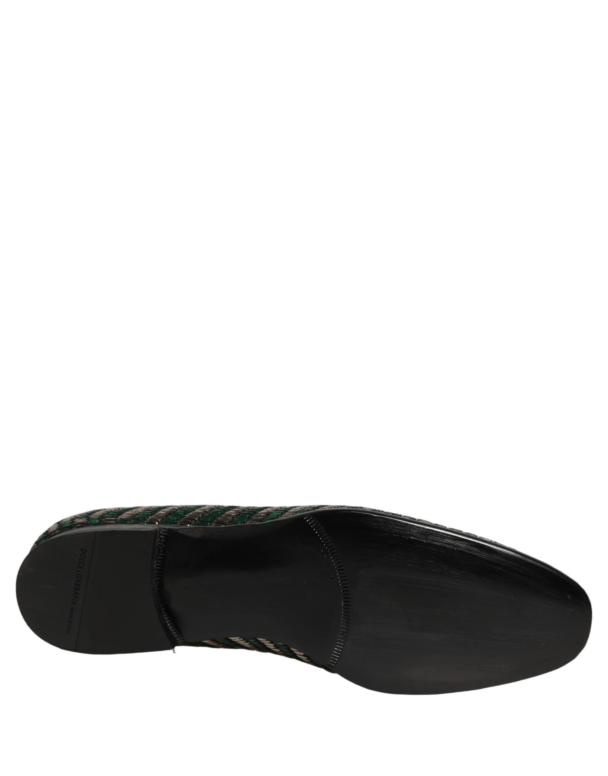 Chaussures mocassins Dolce & Gabbana en argent et vert ornées de détails brillants, élégantes et sophistiquées.