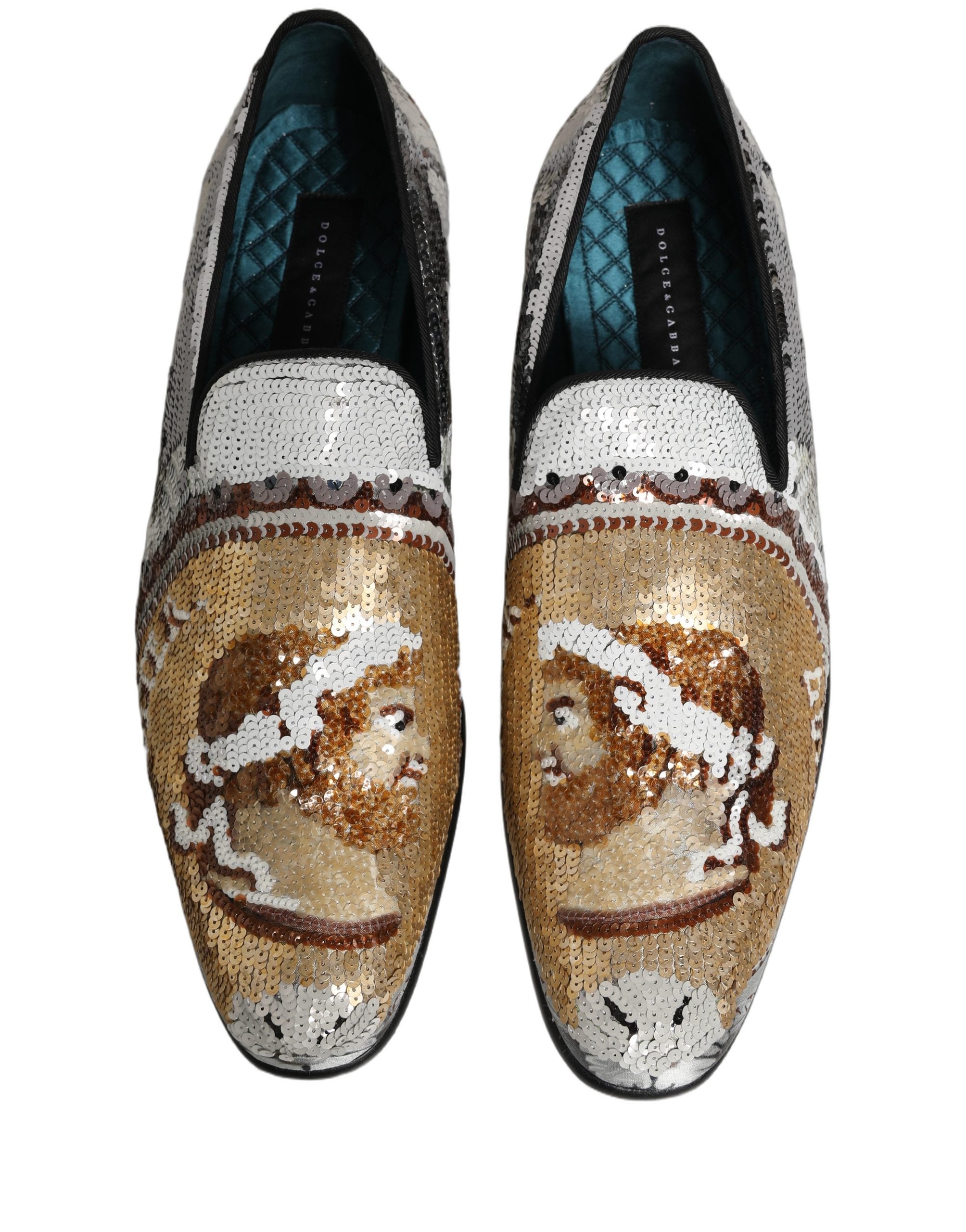 Chaussures mocassins Dolce & Gabbana blanches en or avec sequins, style slip-on élégante et tendance.