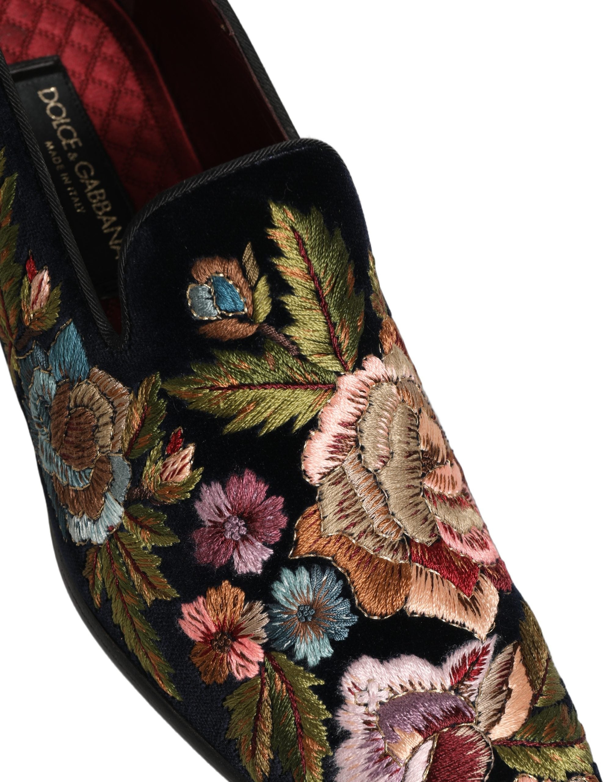 Chaussures mocassins Dolce & Gabbana en velours noir avec broderie florale élégante, détails raffinés et finition soignée.