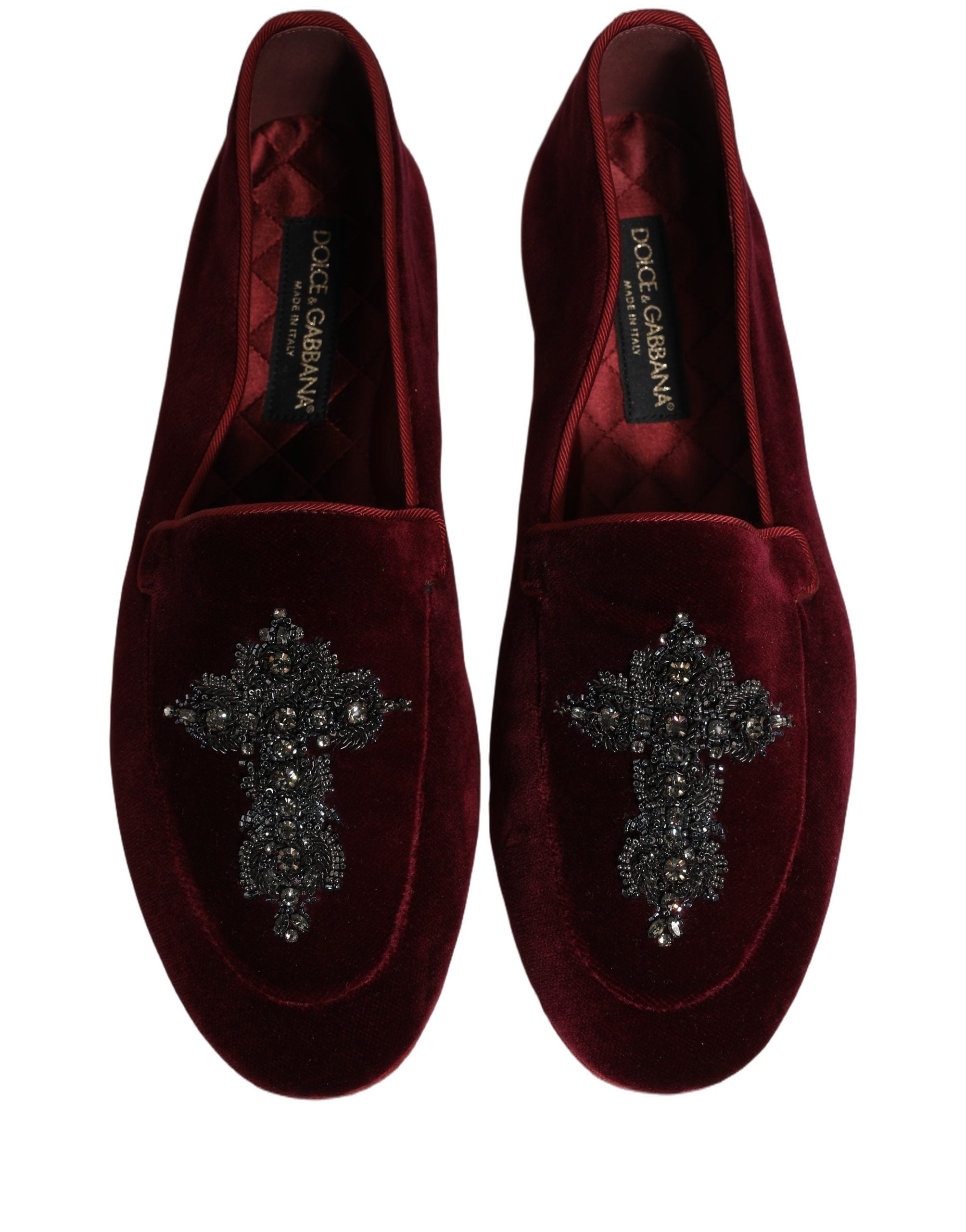Mocassins pour homme en daim rouge de Dolce & Gabbana avec embellissements élégants, style sophistiqué et finition raffinée.