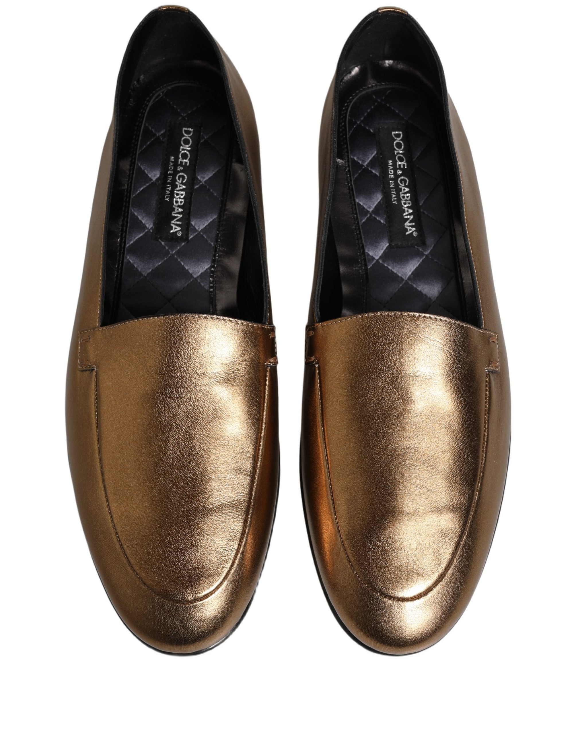 Chaussures loafers pour homme Dolce & Gabbana en cuir doré avec logo DG, modèles slip-on élégants et sophistiqués.