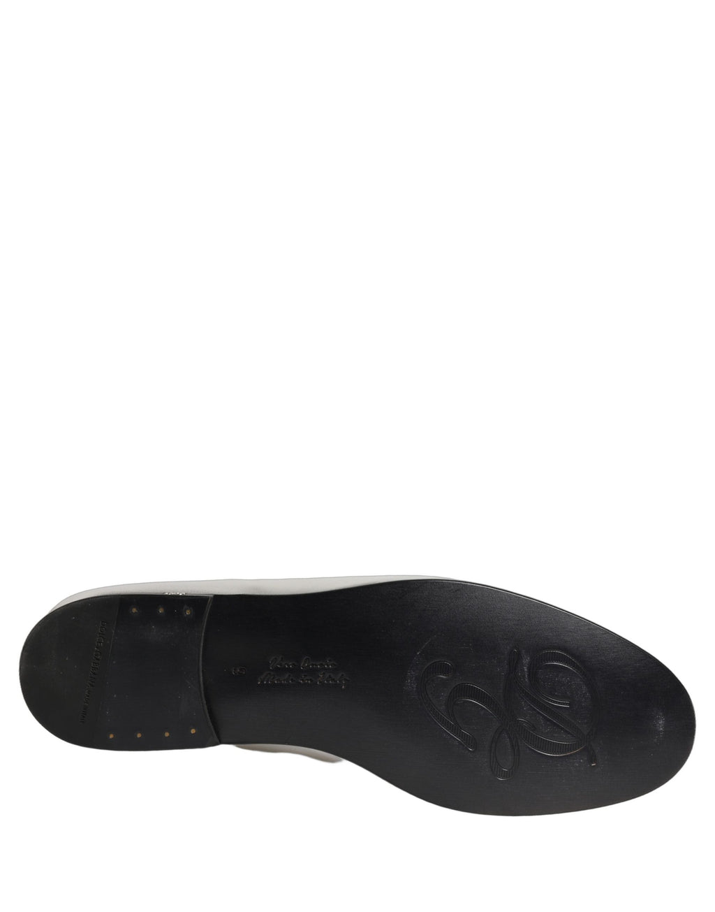 Chaussures loafers en cuir argenté Dolce & Gabbana avec logo DG, style slip-on, vue de face.