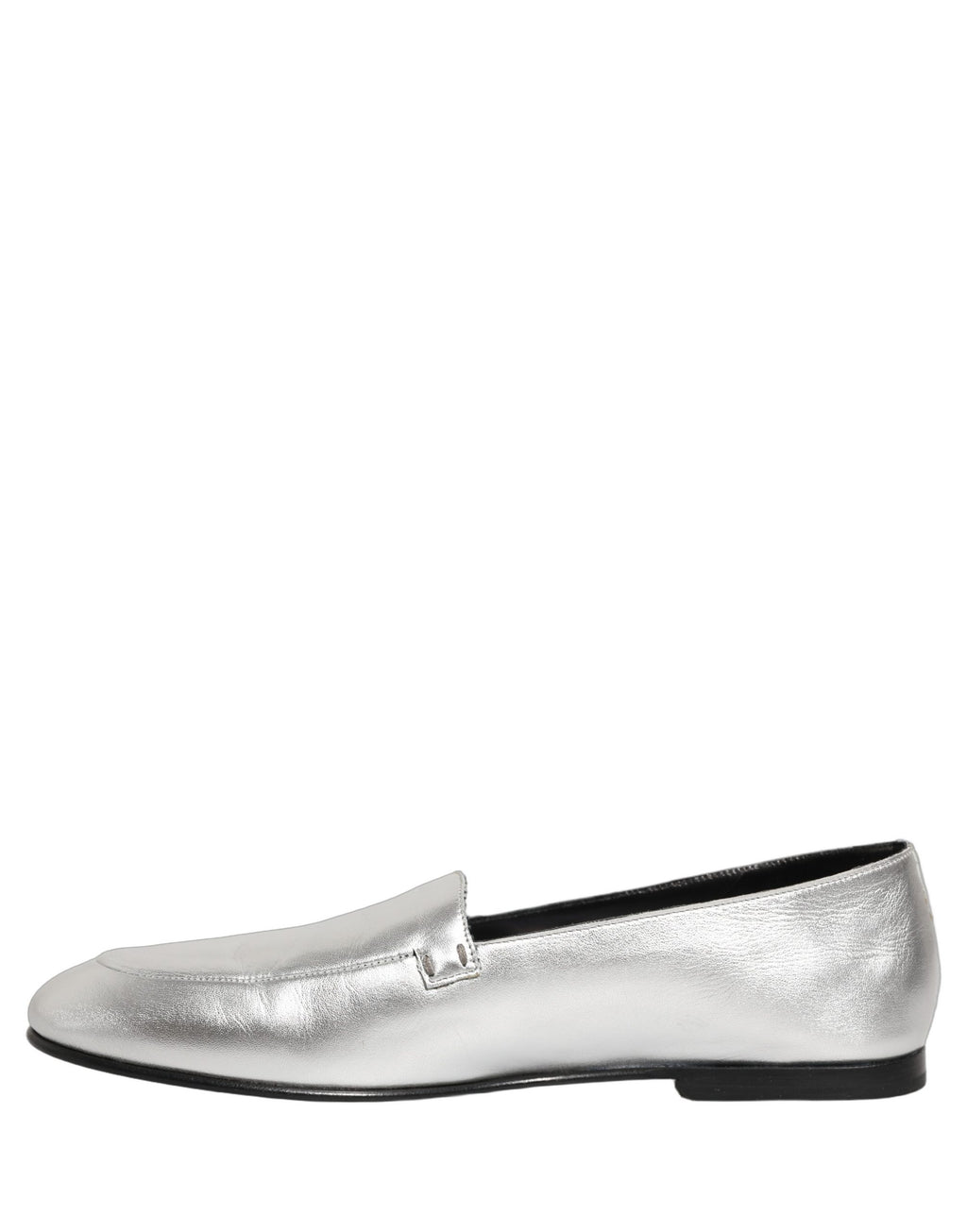 Chaussures loafers en cuir argenté Dolce & Gabbana avec logo DG, style slip-on et finition élégante.