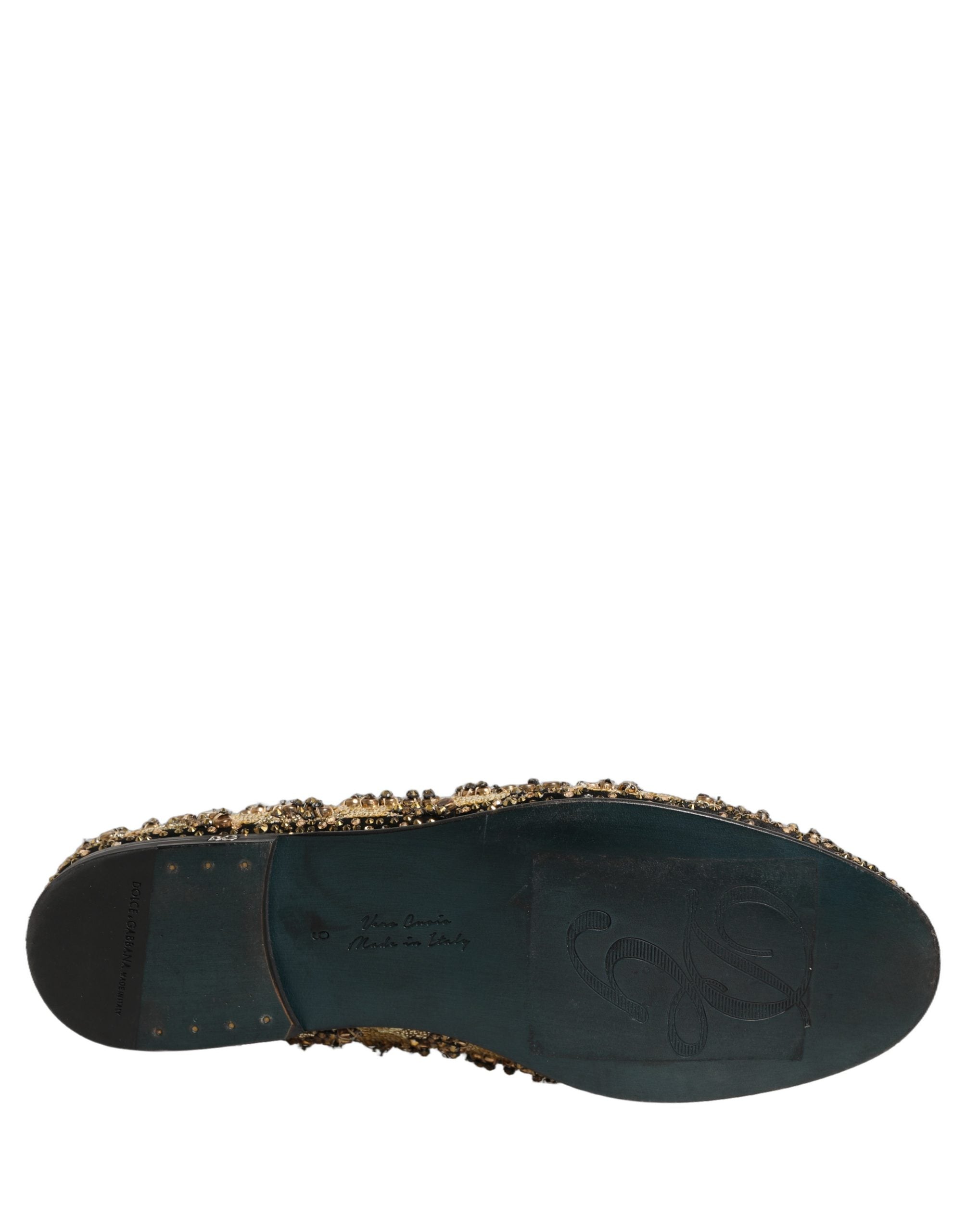 Chaussures mocassins Dolce & Gabbana dorés à sequins ornés de broderies brillantes, pour un style élégant et sophistiqué.