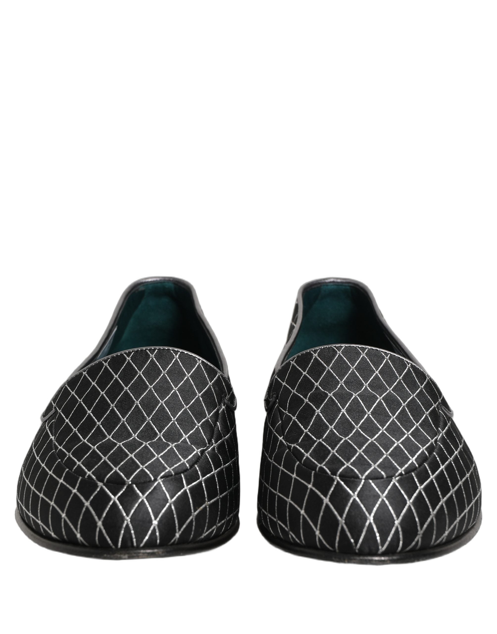 Chaussures loafers en velours noir Dolce & Gabbana avec couture en diamants, élégantes et sophistiquées.