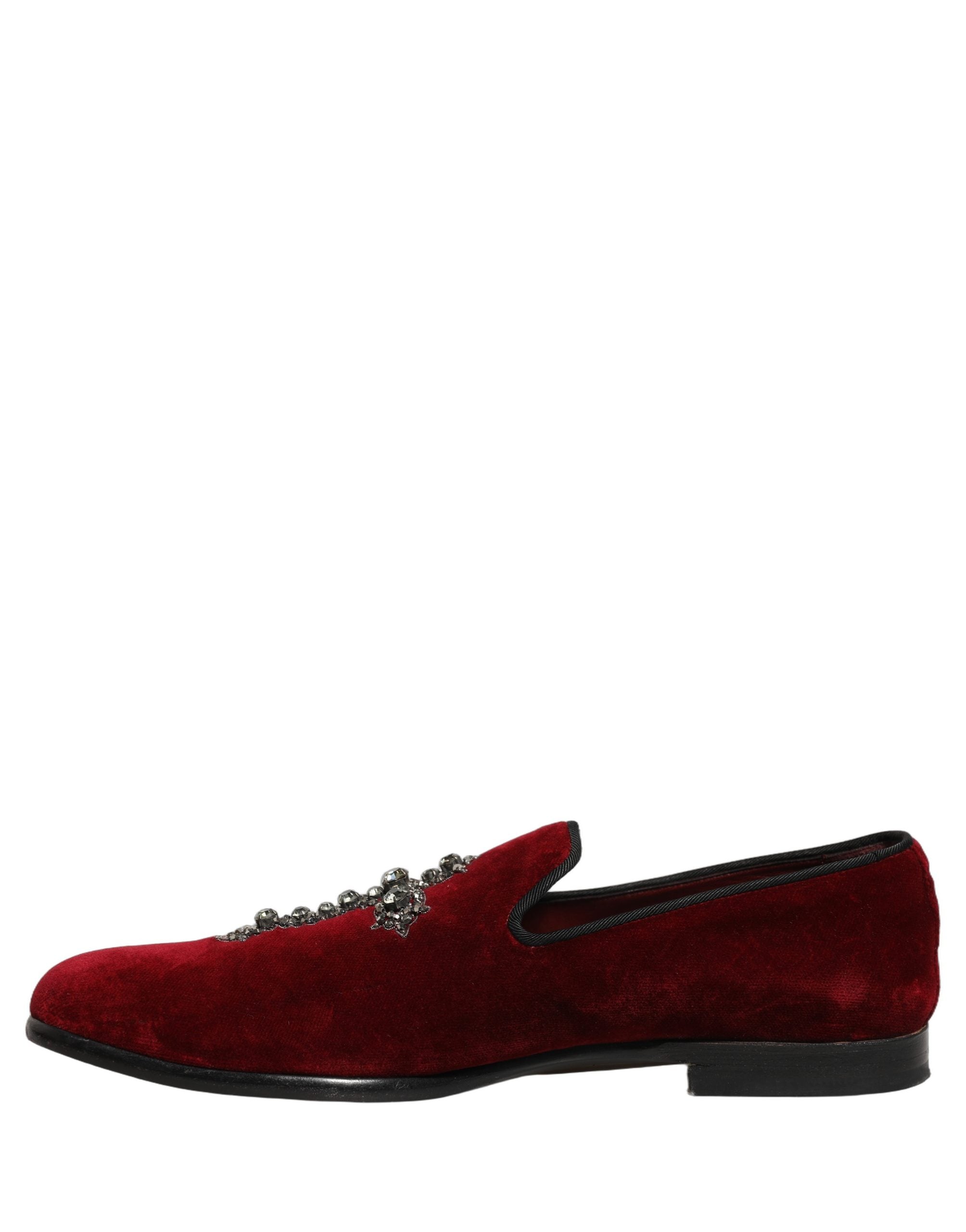 Chaussures mocassins Dolce & Gabbana en daim bordeaux, style slip-on, avec design élégant pour hommes.