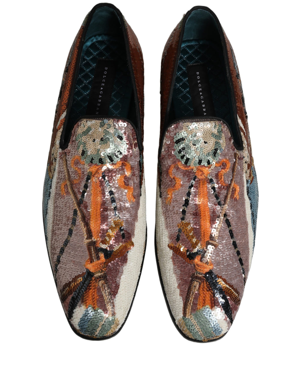 Chaussures loafers Dolce & Gabbana en sequins multicolores avec broderies élégantes, tissu brillant et détails sophistiqués.