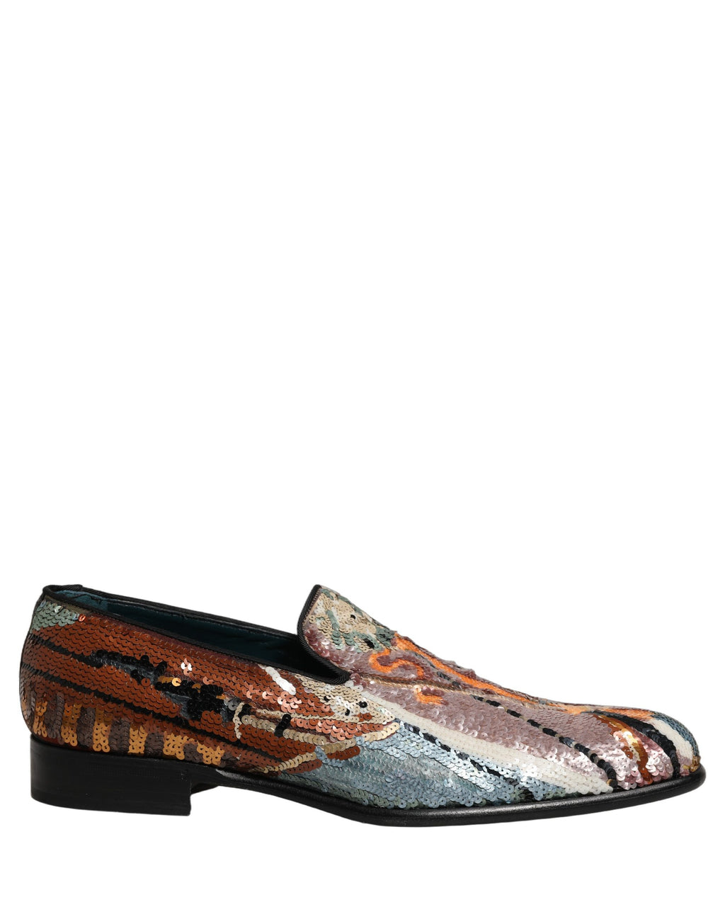 Chaussures loafers Dolce & Gabbana à sequins brodés multicolores, style élégant et sophistiqué pour femmes.