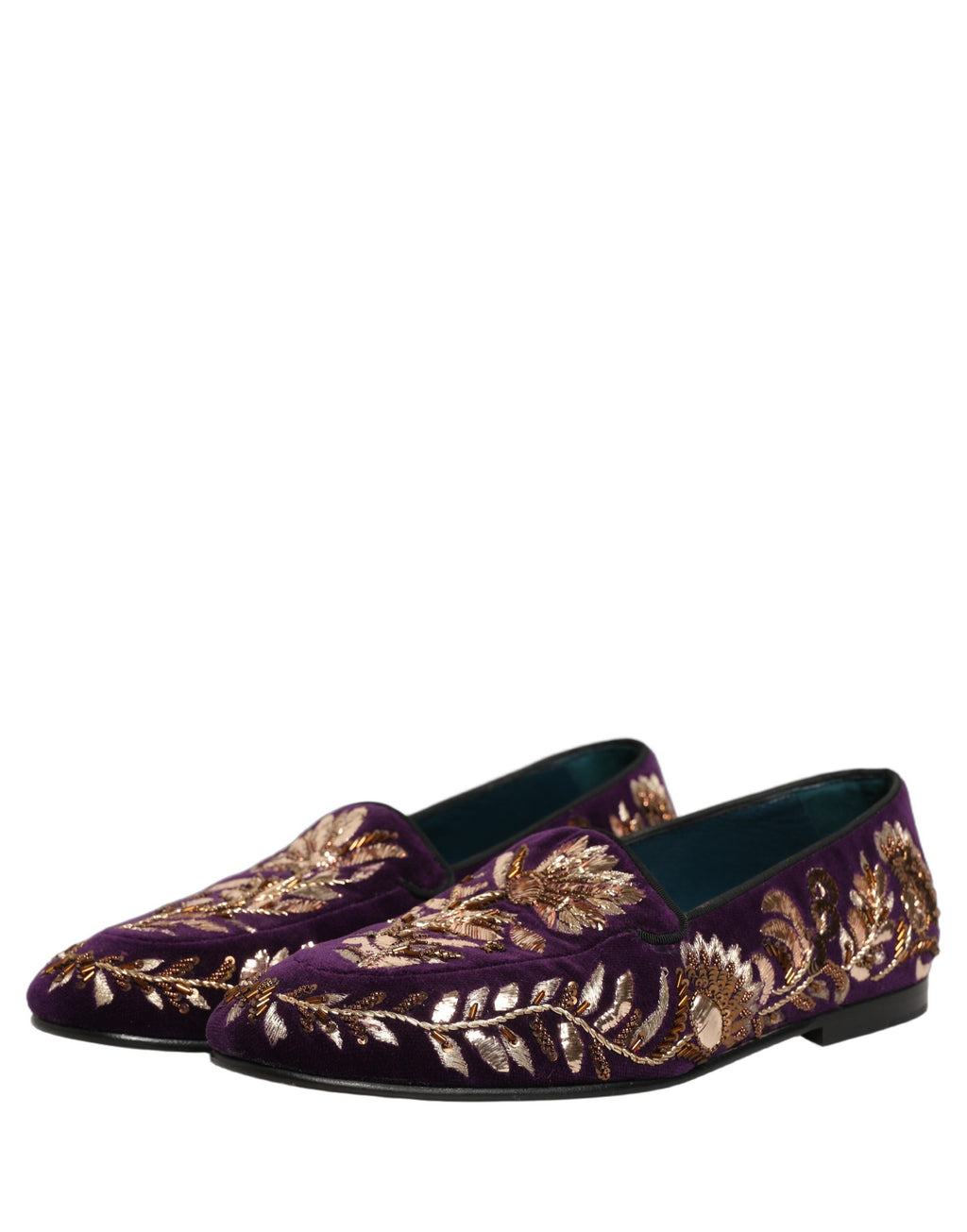 Chaussures loafers Dolce & Gabbana Violet Velvet avec broderie florale élégante, tissu en velours violet et détails raffinés.