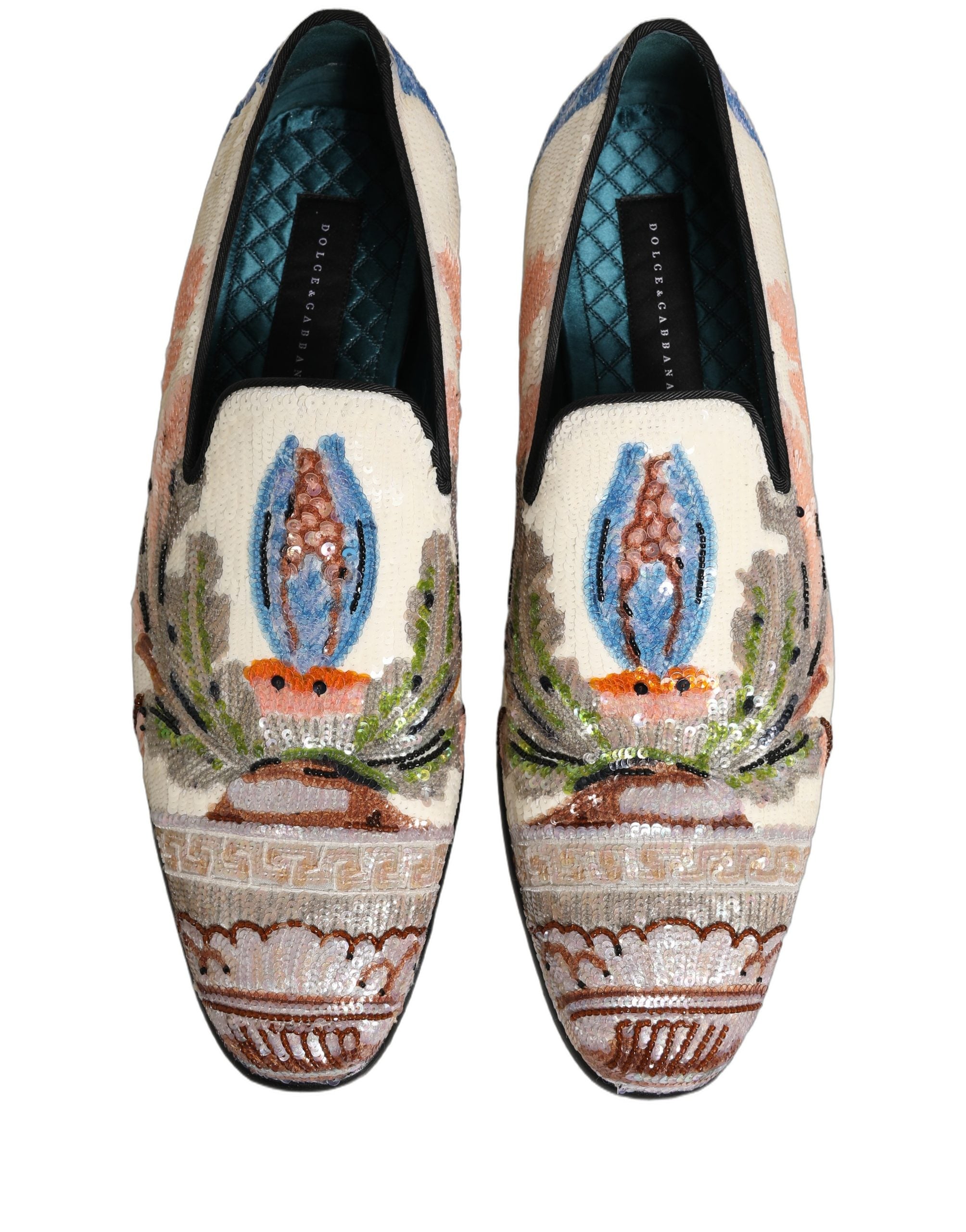 Chaussures mocassins Dolce & Gabbana à sequins multicolores brodés, élégantes et brillantes, pour un style sophistiqué.