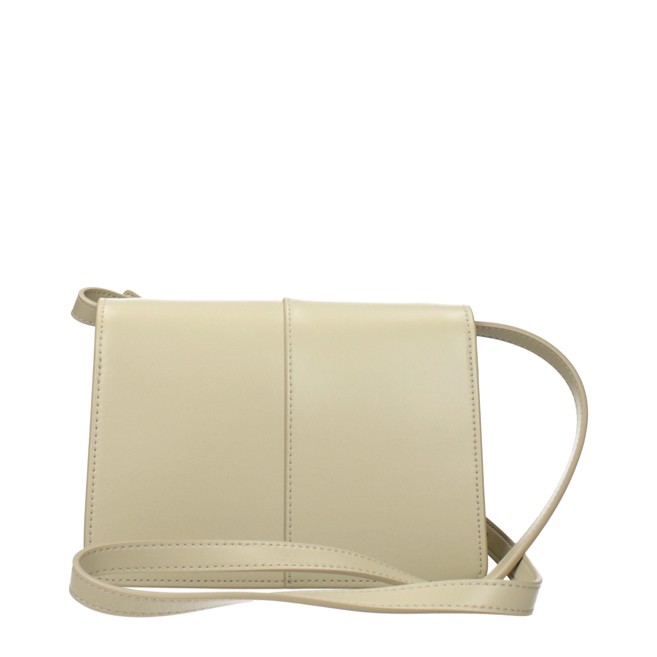 Sac bandoulière en polyethylene vert Karl Lagerfeld, avec logo de la marque et poignée réglable, vue de face.