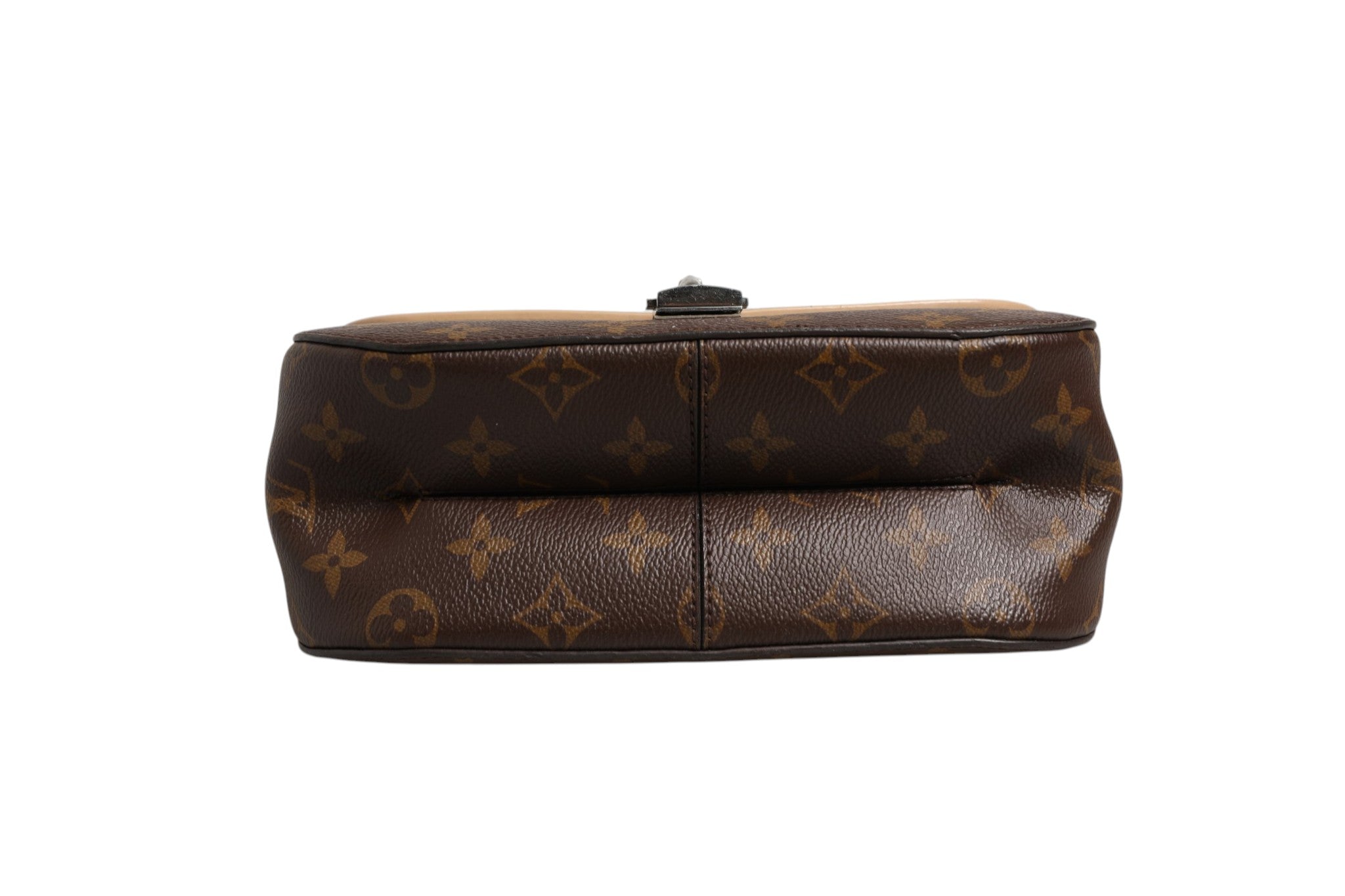 Sac à main Louis Vuitton Chain It PM en cuir de veau monogrammé noir, design élégant et moderne.