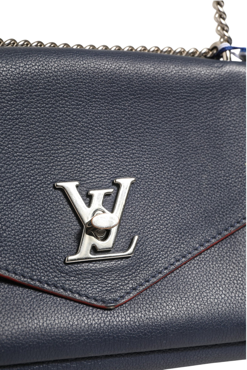 Sac à main Louis Vuitton Mylockme en cuir avec chaîne, élégant sac à bandoulière noir doté de détails en or.
