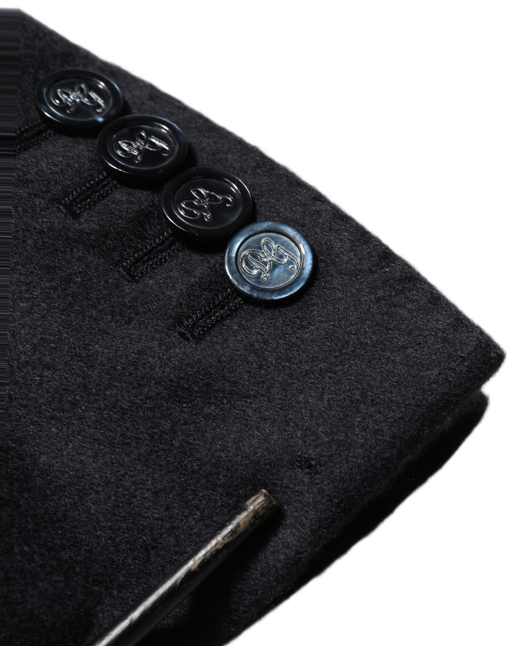 Veste blazer Dolce & Gabbana en cachemire noir à simple boutonnage, élégante et sophistiquée, portée sur un mannequin.