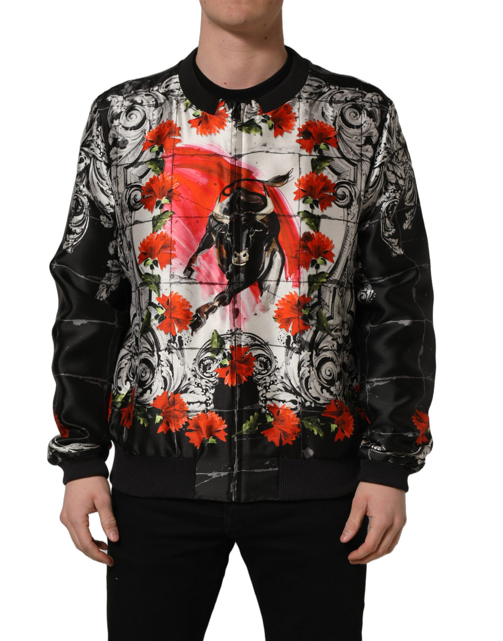 Veste bomber Dolce & Gabbana à motif multicolore Majolica et taureau, style élégant et coloré.