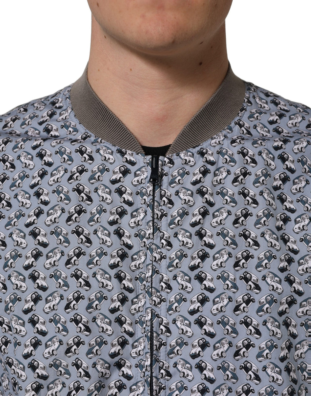 Veste bomber en coton avec motif voiture, de la marque Dolce & Gabbana Light Blue, pour un style décontracté et élégant.