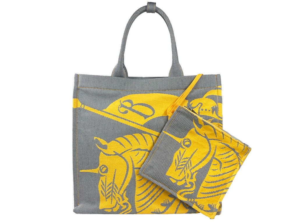 Sac tote en toile Burberry EKD avec porte-monnaie assorti, logo emblématique et design élégant pour un style chic et pratique.