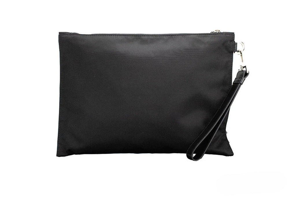 Pochette convertible en nylon noir de Versace avec logo Medusa, design élégant, poignée pour poignet, sac à main sophistiqué