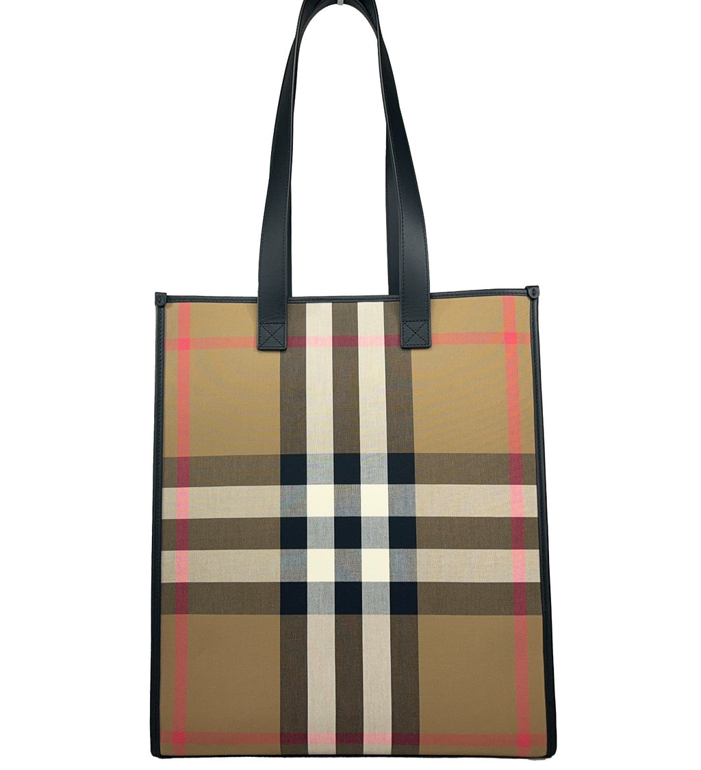 Sac à main medium Burberry Book Tote en tissu à motif à carreaux avec poignées en cuir, vue de face.