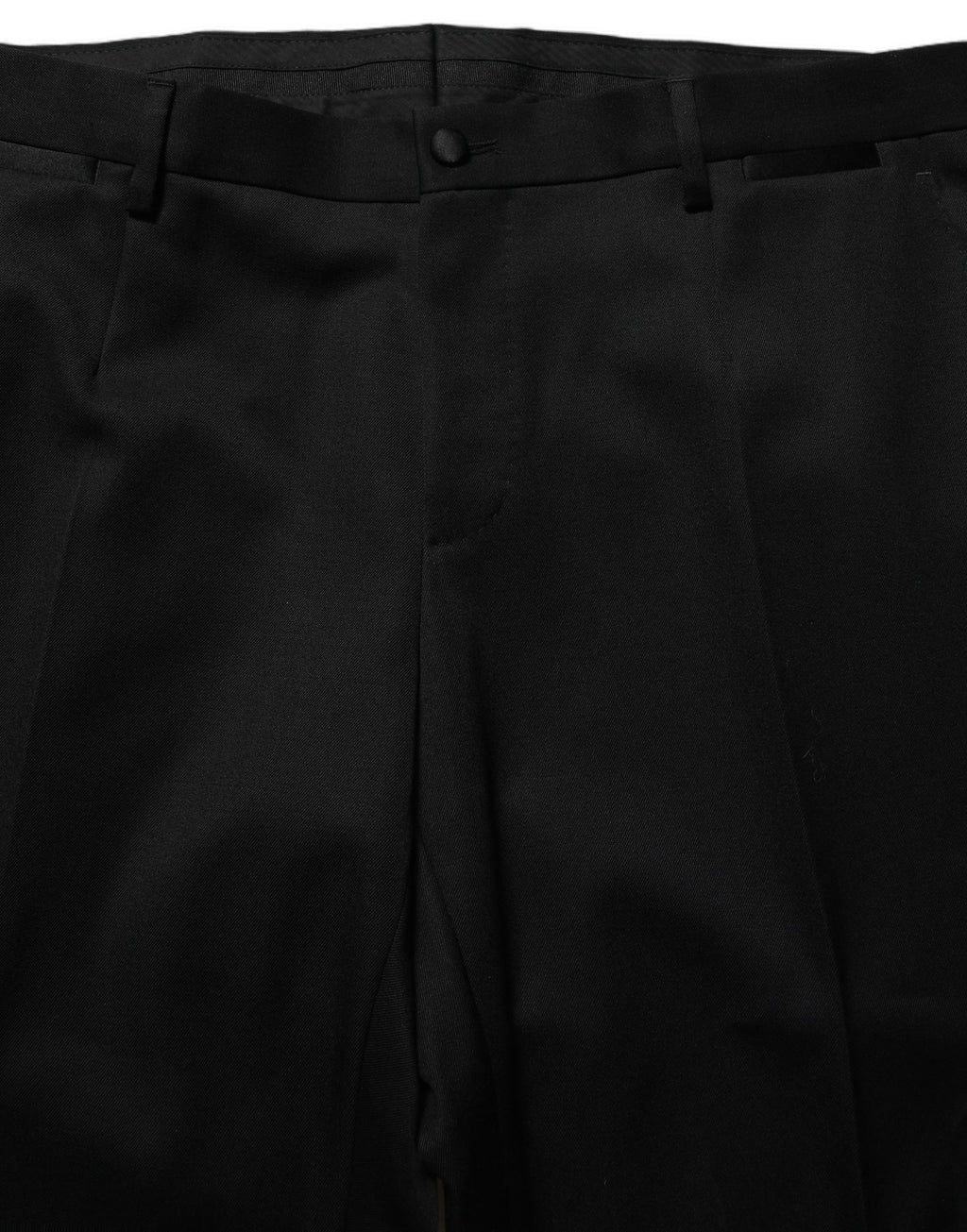 Ensemble deux pièces Dolce & Gabbana noir avec bijoux en cristal, costume chic et élégant, vue de la veste et du pantalon.