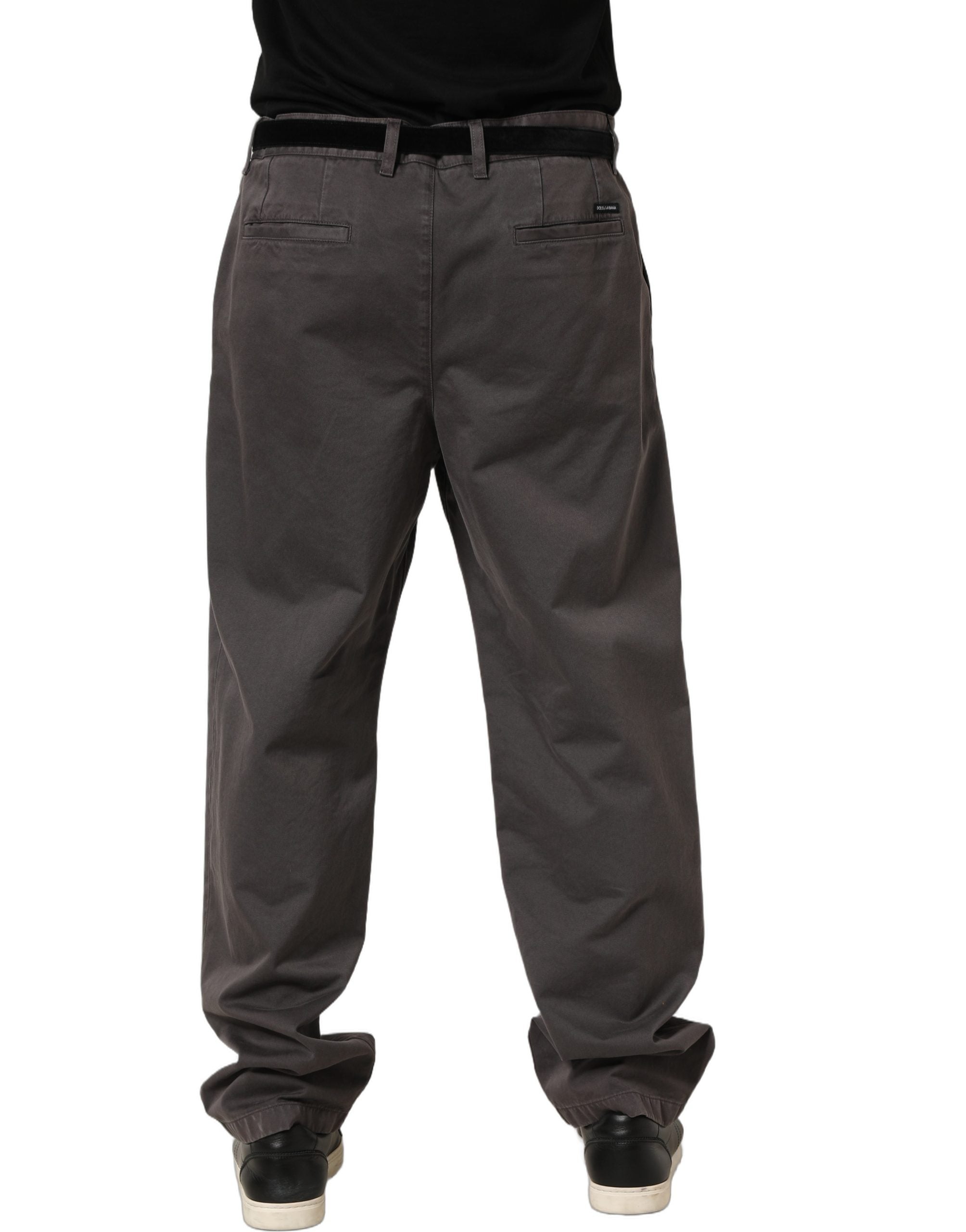 Pantalon homme Dolce & Gabbana gris foncé, taille mi-haute, coupe droite, pantalon classique en tissu élégant.