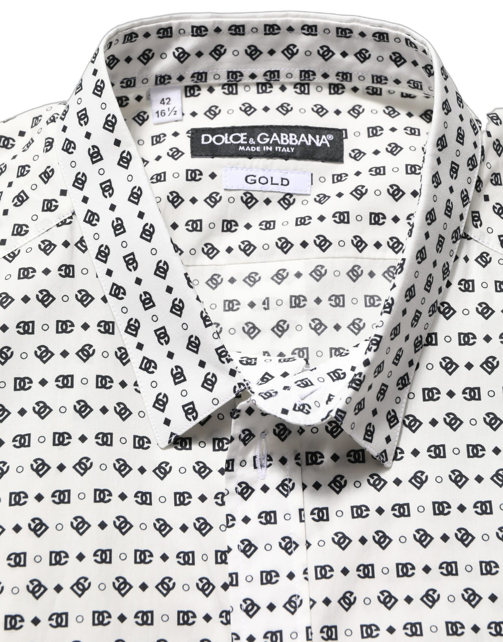 Chemise blanche à logo Dolce & Gabbana avec manches longues et détails dorés, élégante chemise de marque pour homme.