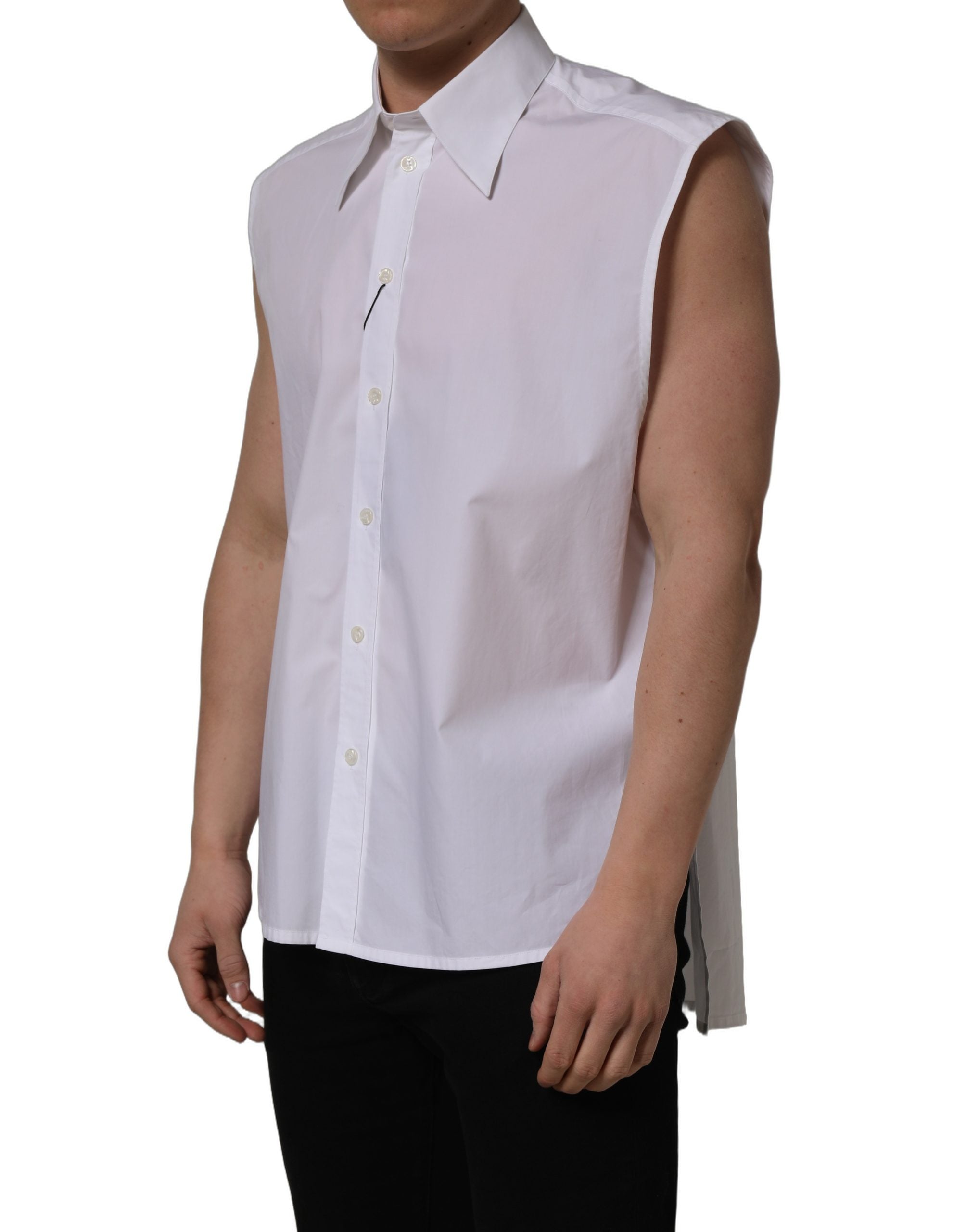 Chemise formelle sans manches blanche en coton de Dolce & Gabbana, vue détaillée du devant avec col et boutons visibles.