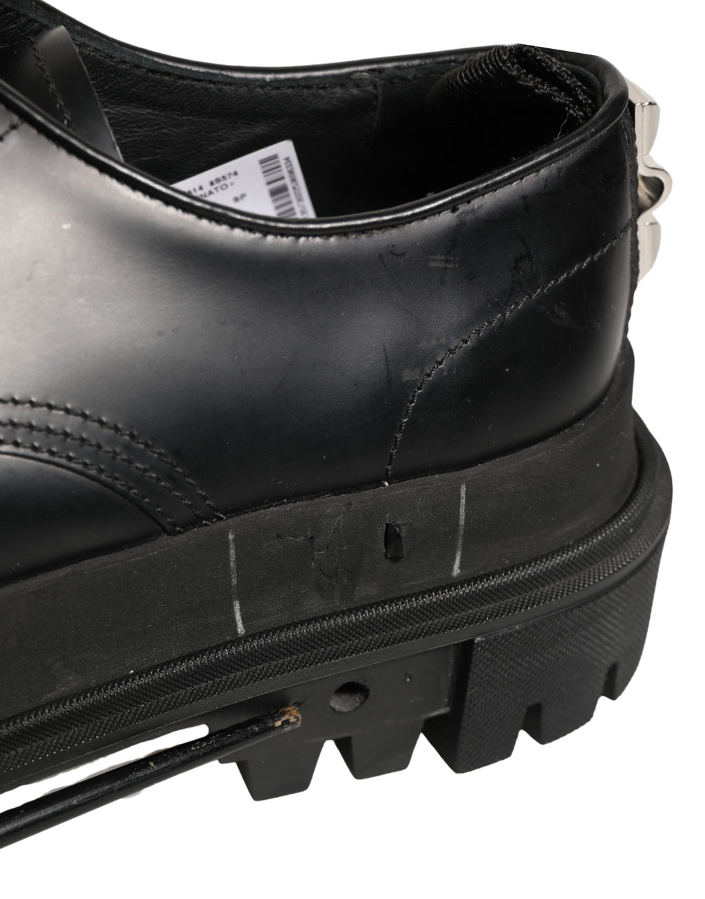 Chaussures Derby noires en cuir Dolce & Gabbana avec clous, style hi-trekking, chaussures élégantes et robustes.
